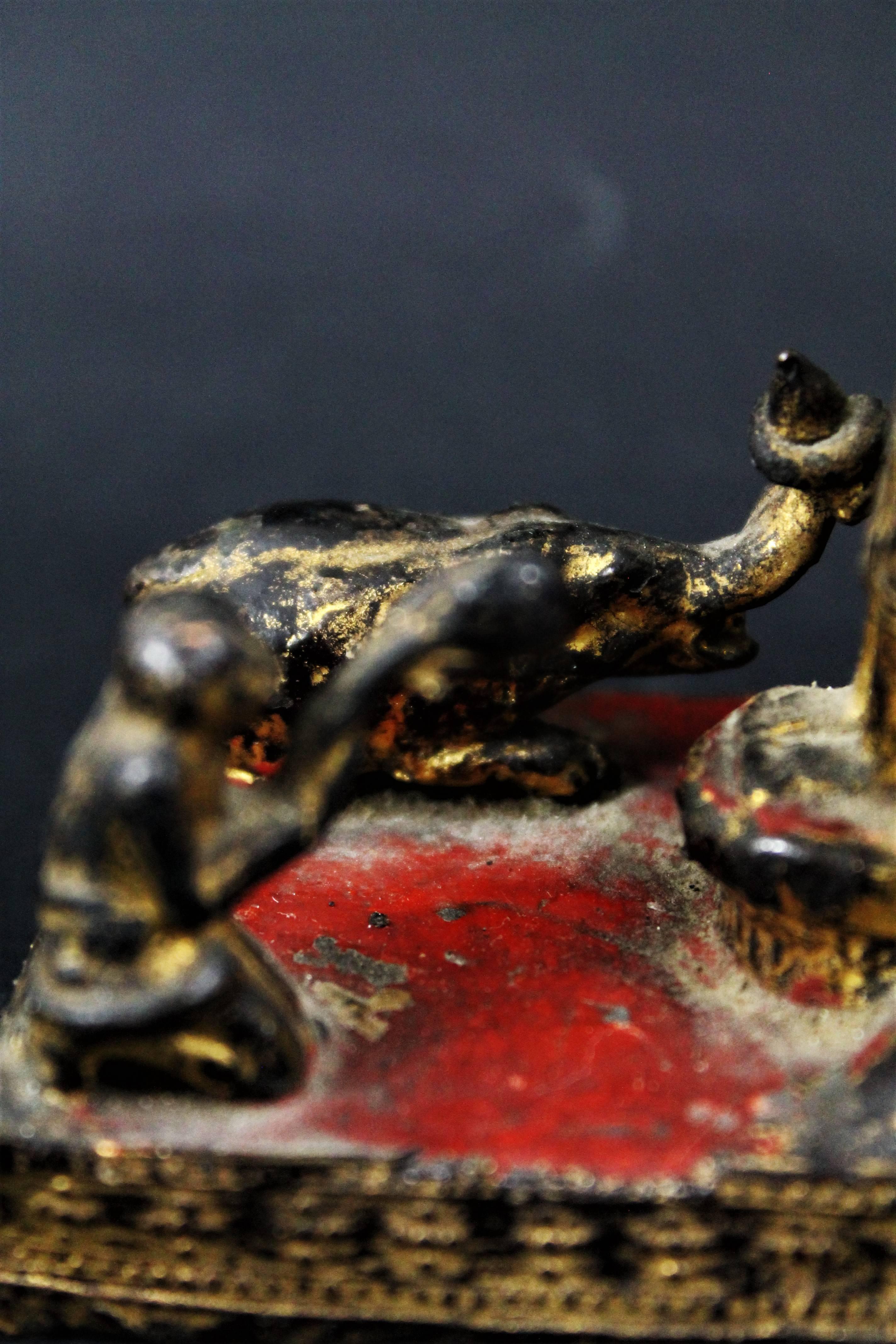  18. Jahrhundert Thailand Siam Rattanakosin Bronze lackierter und vergoldeter Buddha  im Angebot 1