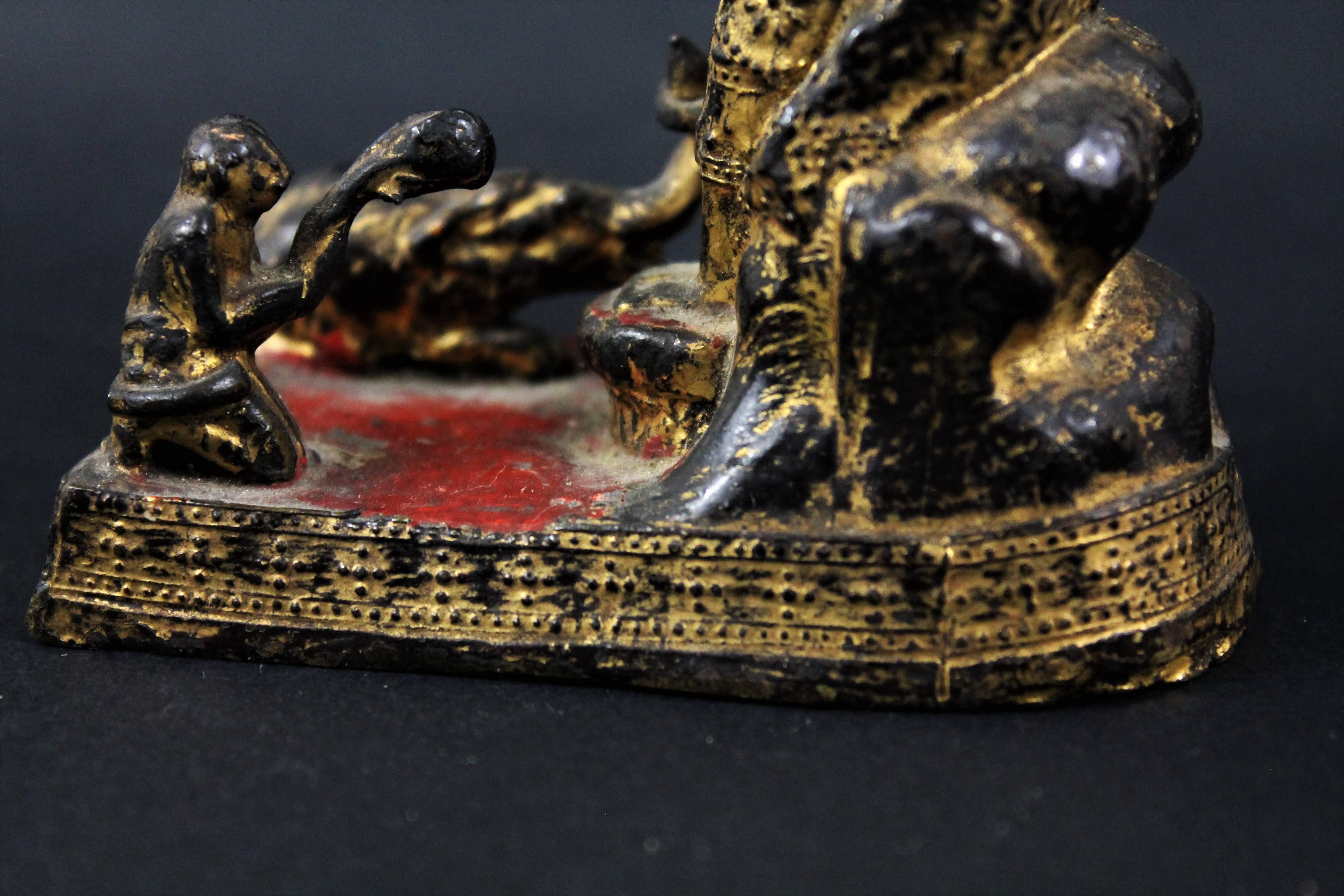  18. Jahrhundert Thailand Siam Rattanakosin Bronze lackierter und vergoldeter Buddha  im Angebot 2