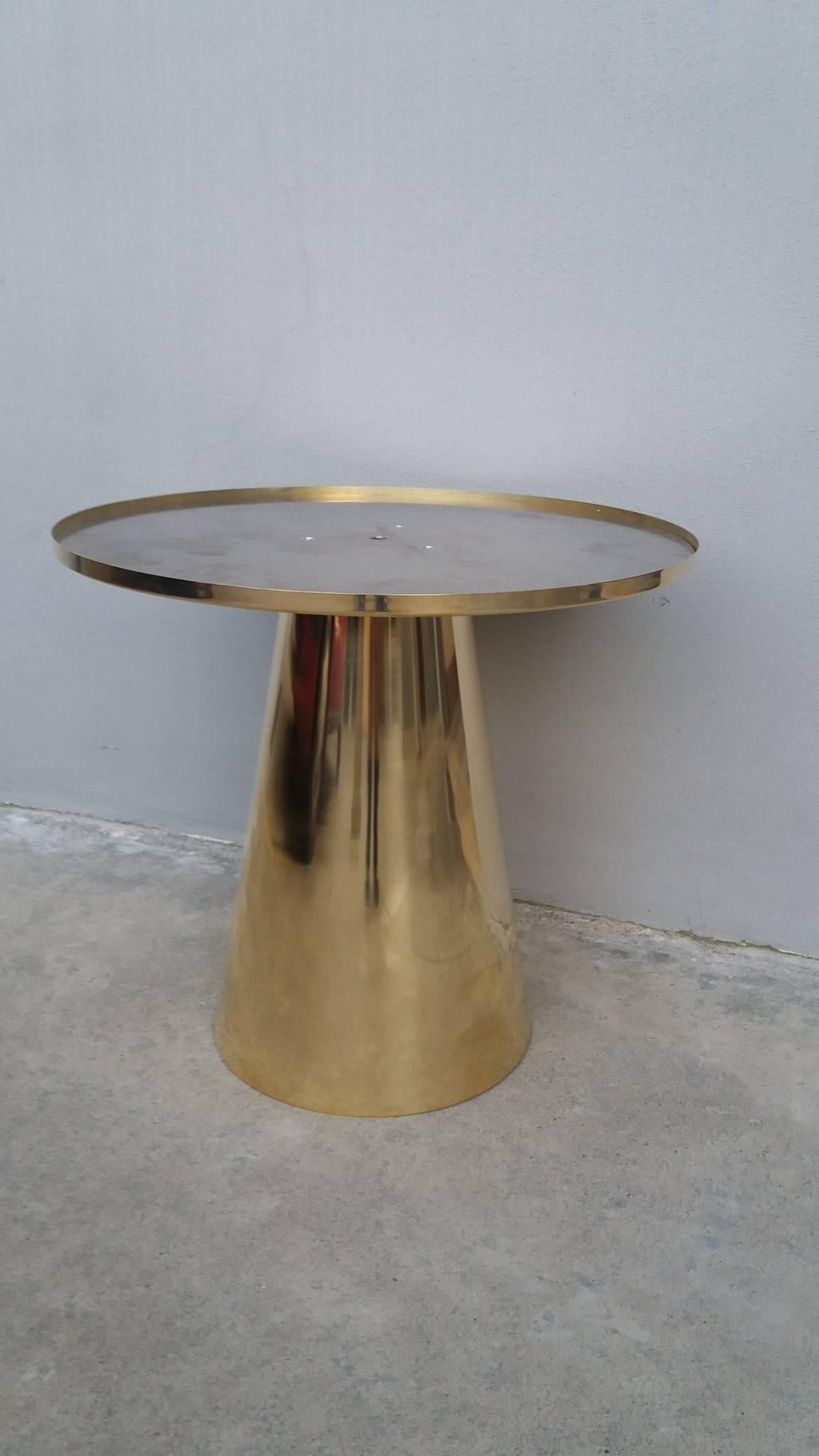 Italian Pair of Contemporary Coffee Tables For Sale