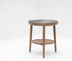 Table d'appoint de bar, base en chêne blanc massif avec plateau en grès sculpté et plateau en cuir