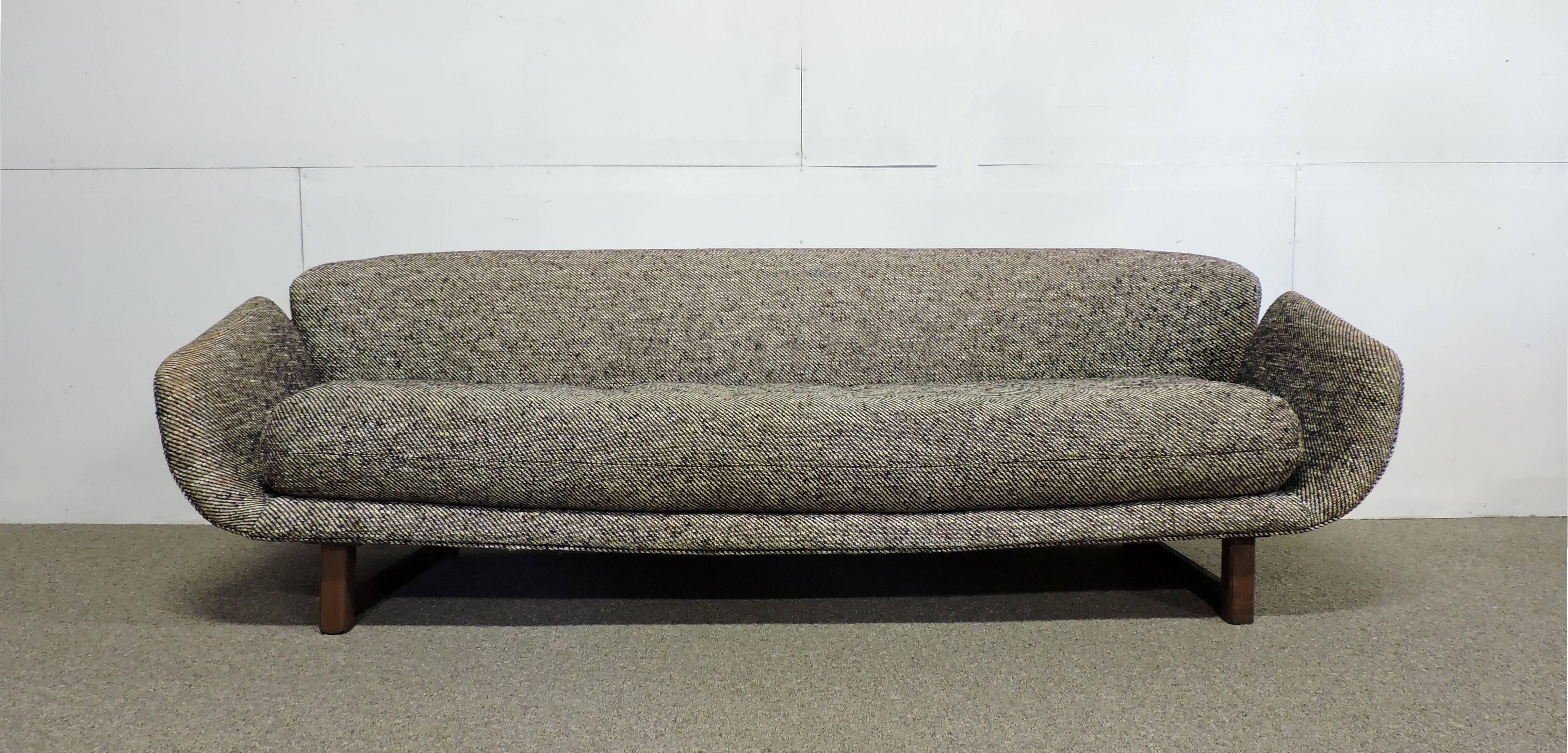 Mid-Century Modern Wieland Sofa von OB Solie mit geschwungener Rückenlehne und Armlehnen 1