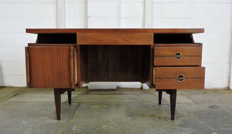 Hooker Mid Century Modern Walnut Floating Top Desk At 1stdibs