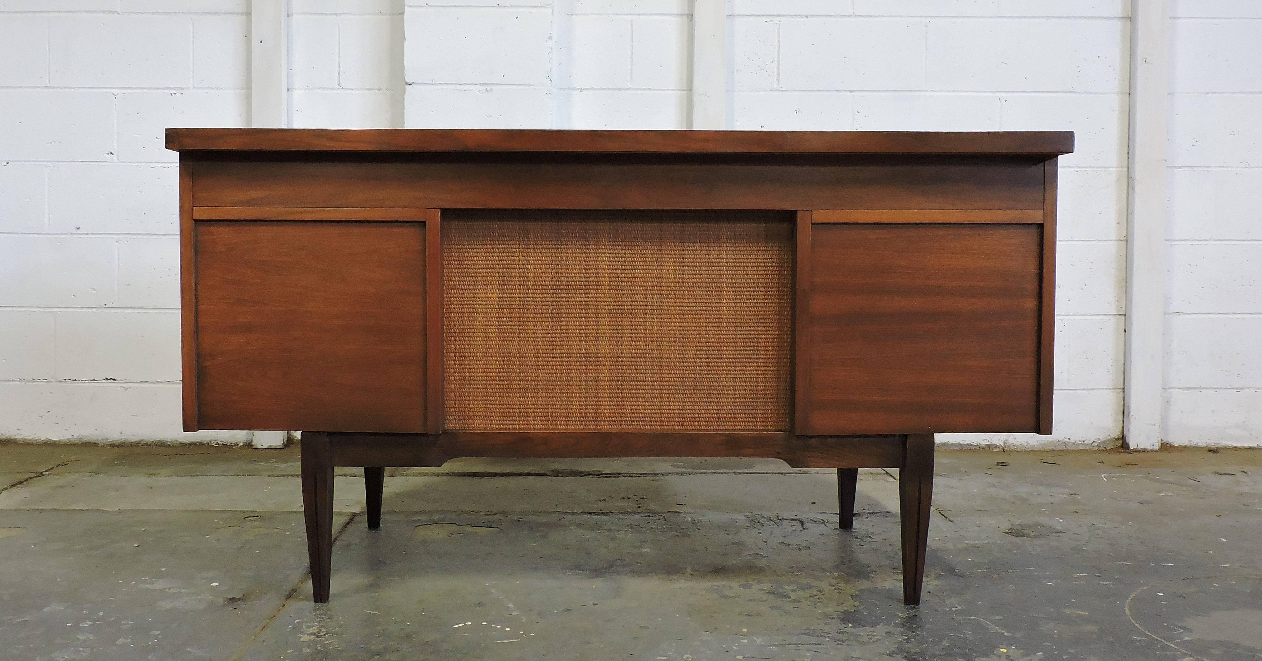 Hooker Mid-Century Modern Walnut Floating Top Desk 3
