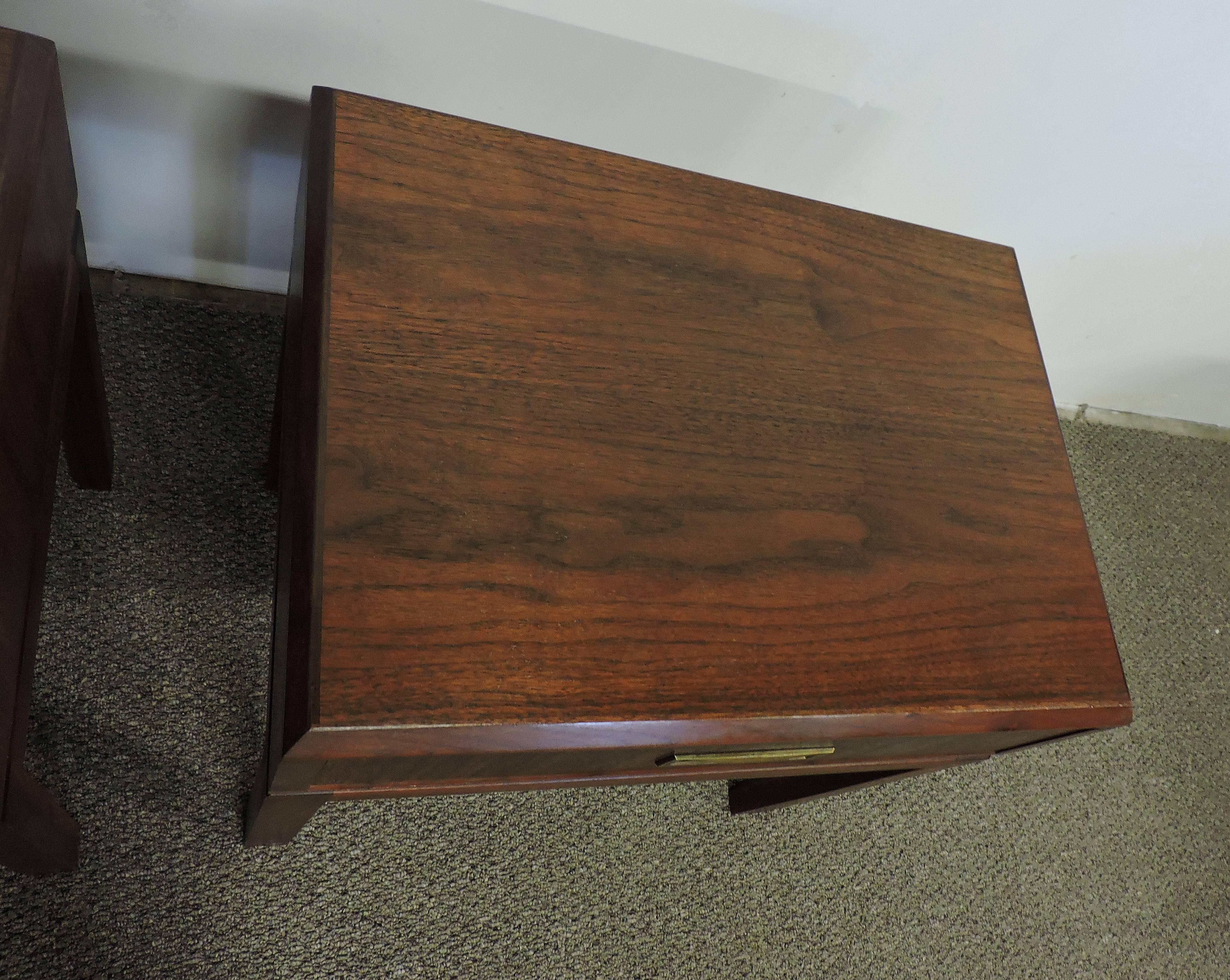 Pair of Founders Mid-Century Modern Walnut Nightstands or End Tables  In Good Condition In Chesterfield, NJ