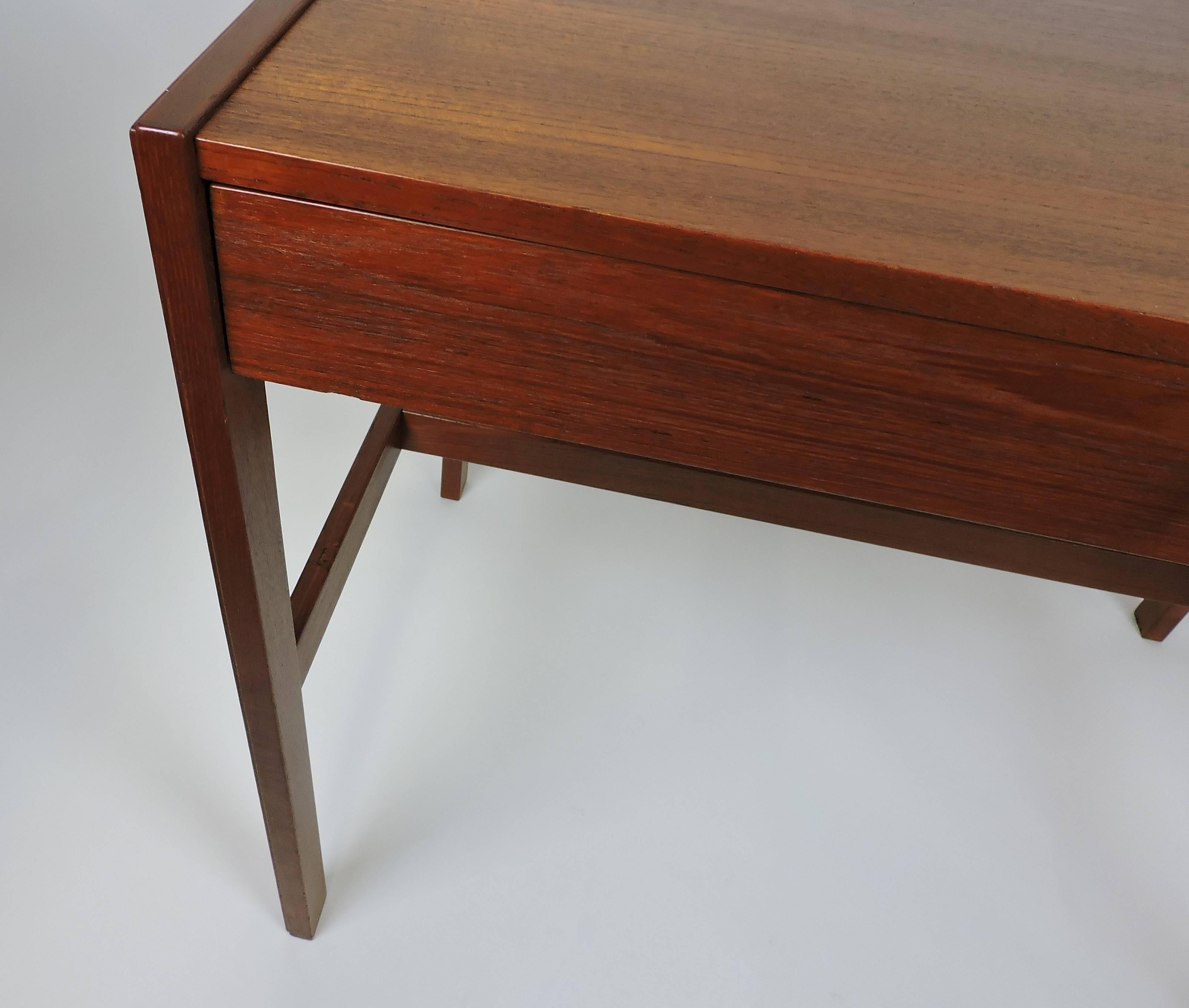 Arne Wahl Iversen Danish Modern Teak Desk or Vanity Table, Model 82 1