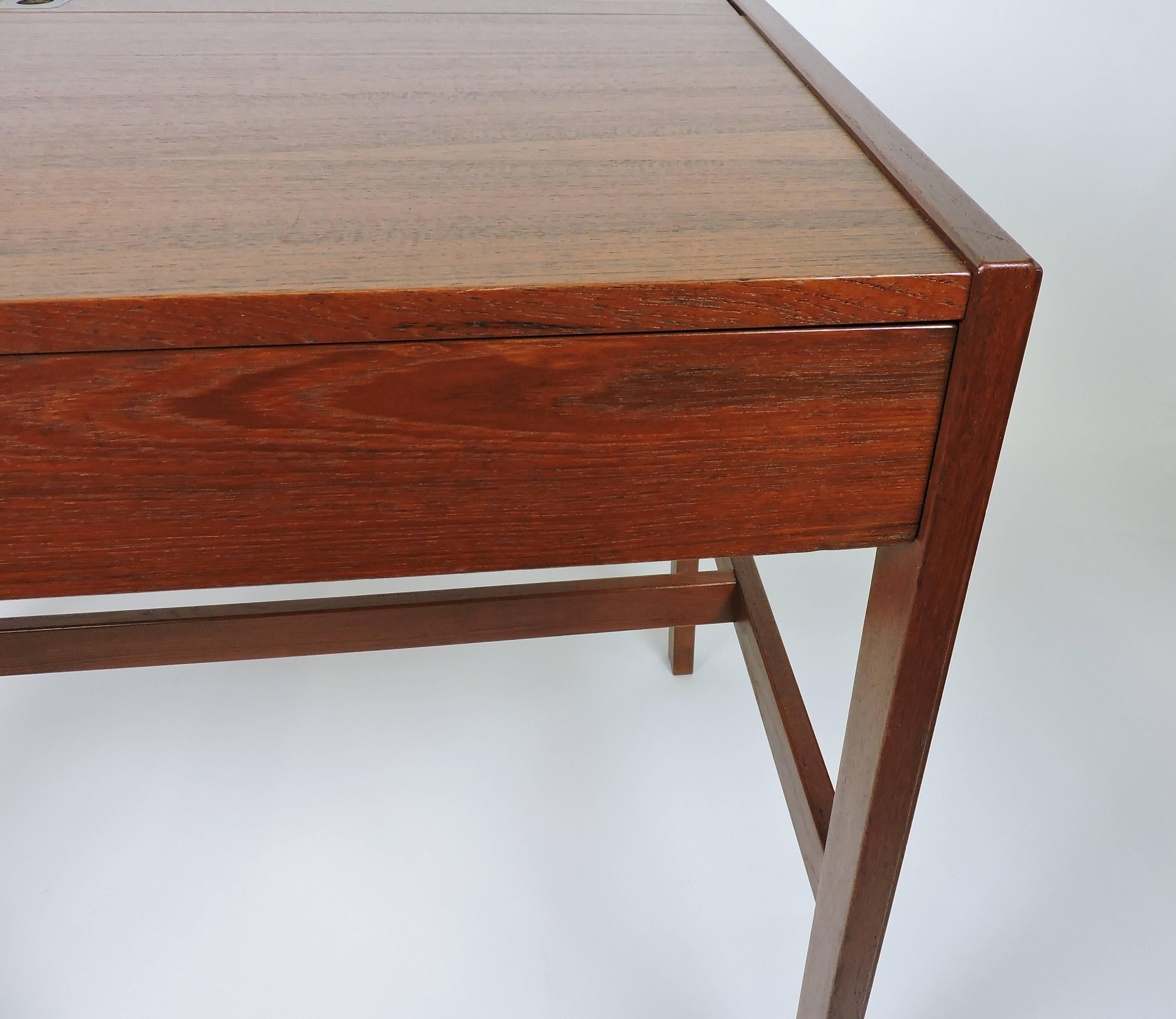 Arne Wahl Iversen Danish Modern Teak Desk or Vanity Table, Model 82 2