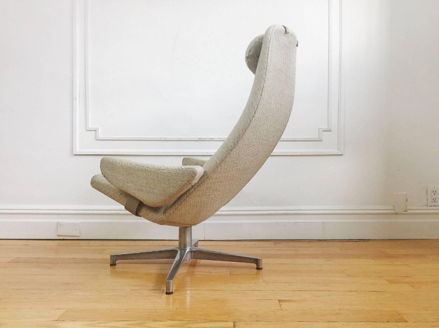 20th Century Mid-Century Modern Scandinavian Swivel Lounge Chair by Alf Svensson for DUX