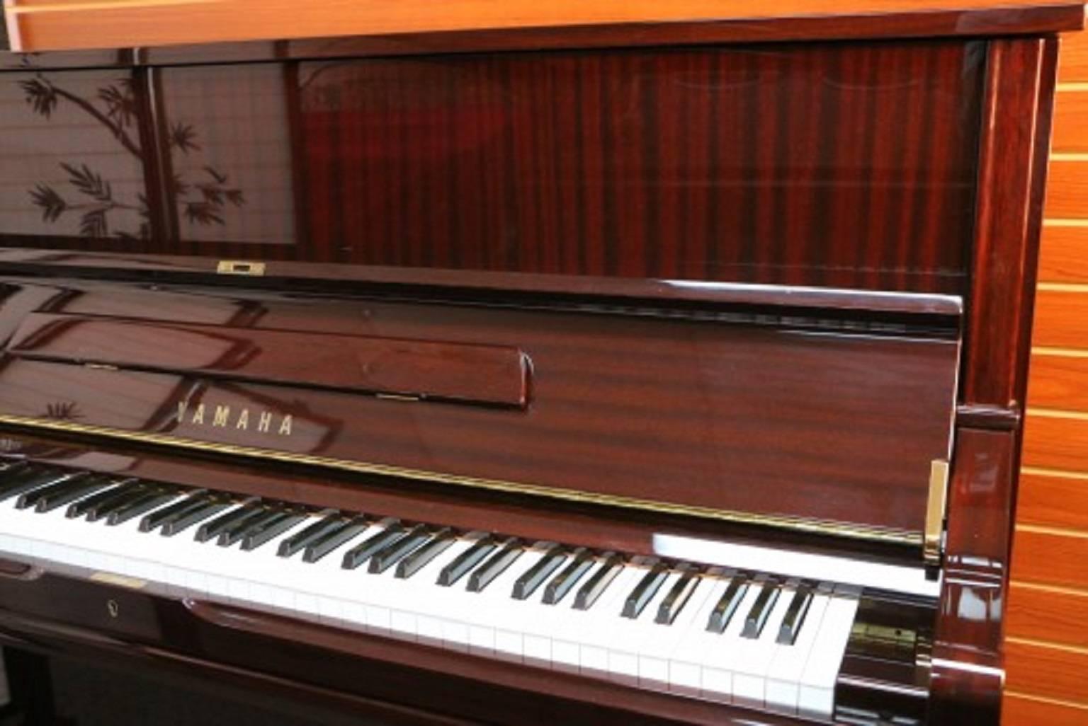 See and hear more about this magnificent piano on the video at the bottom of Sonny's Luxury Art case piano storefront homepage. 

Yamaha U1 Professional Upright Piano, 1999, 48