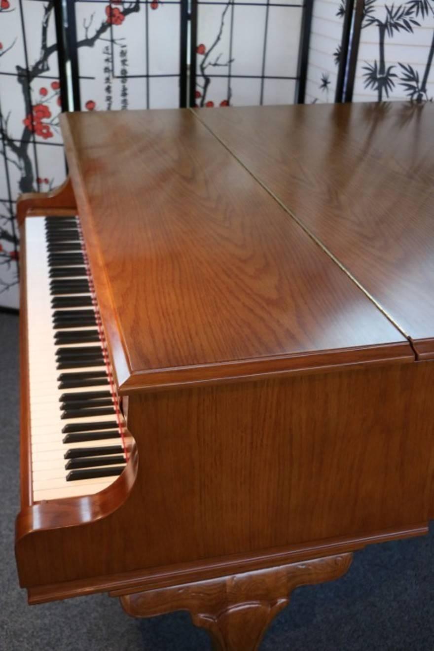 Art Case Young Chang Player Piano 1986, Queen Anne Style Legs 1