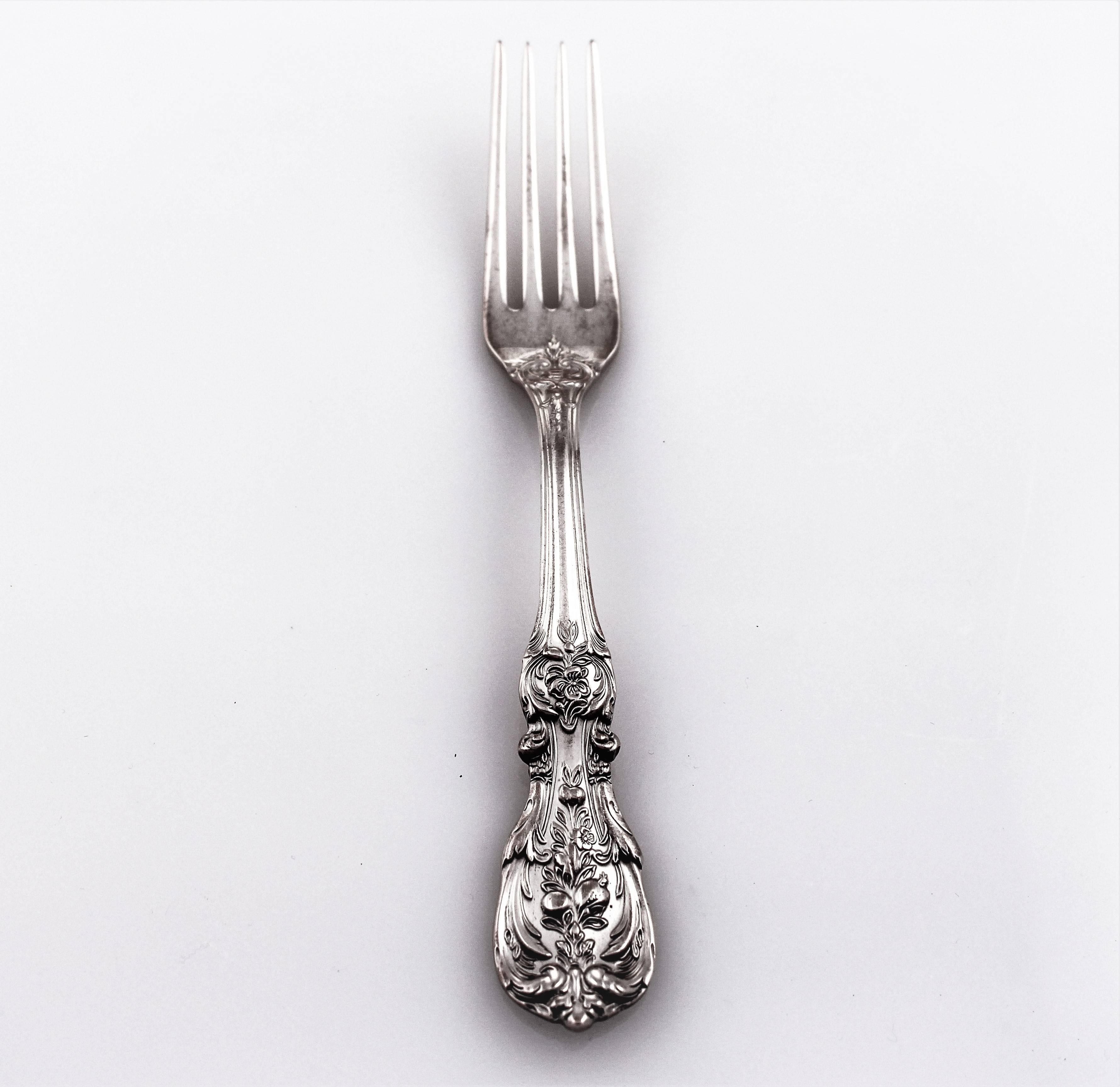 The famous Francis I by Reed and Barton! This pattern is considered one of the finest sterling patterns of all times. The beauty and quality is legendary. The cluster of fruit in the centre, surrounded by wreaths and flowers. American craftsmanship