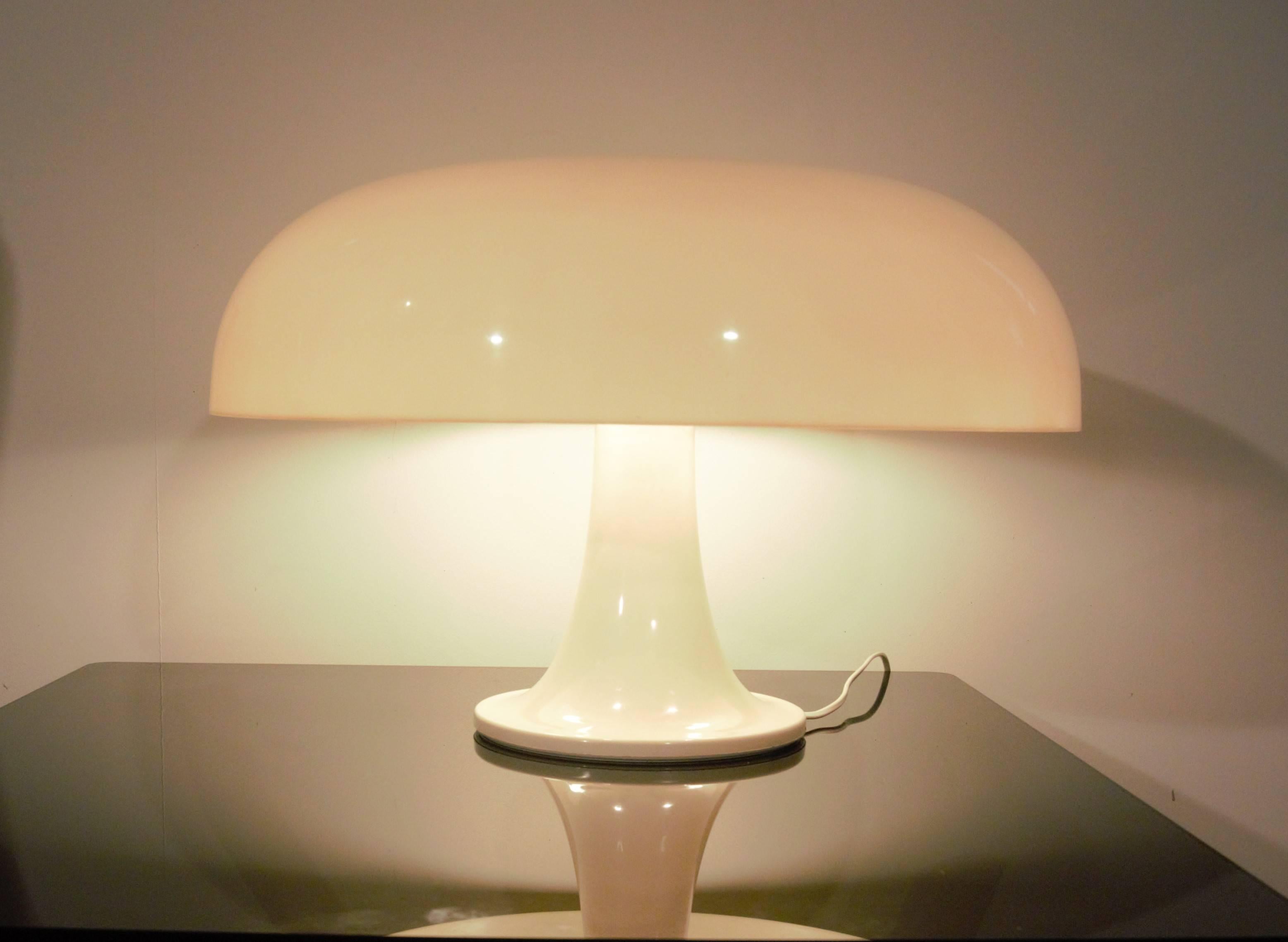 Nesso Lamp Artemide Designed by Giancarlo Mattioli In Good Condition In Notteroy, NO