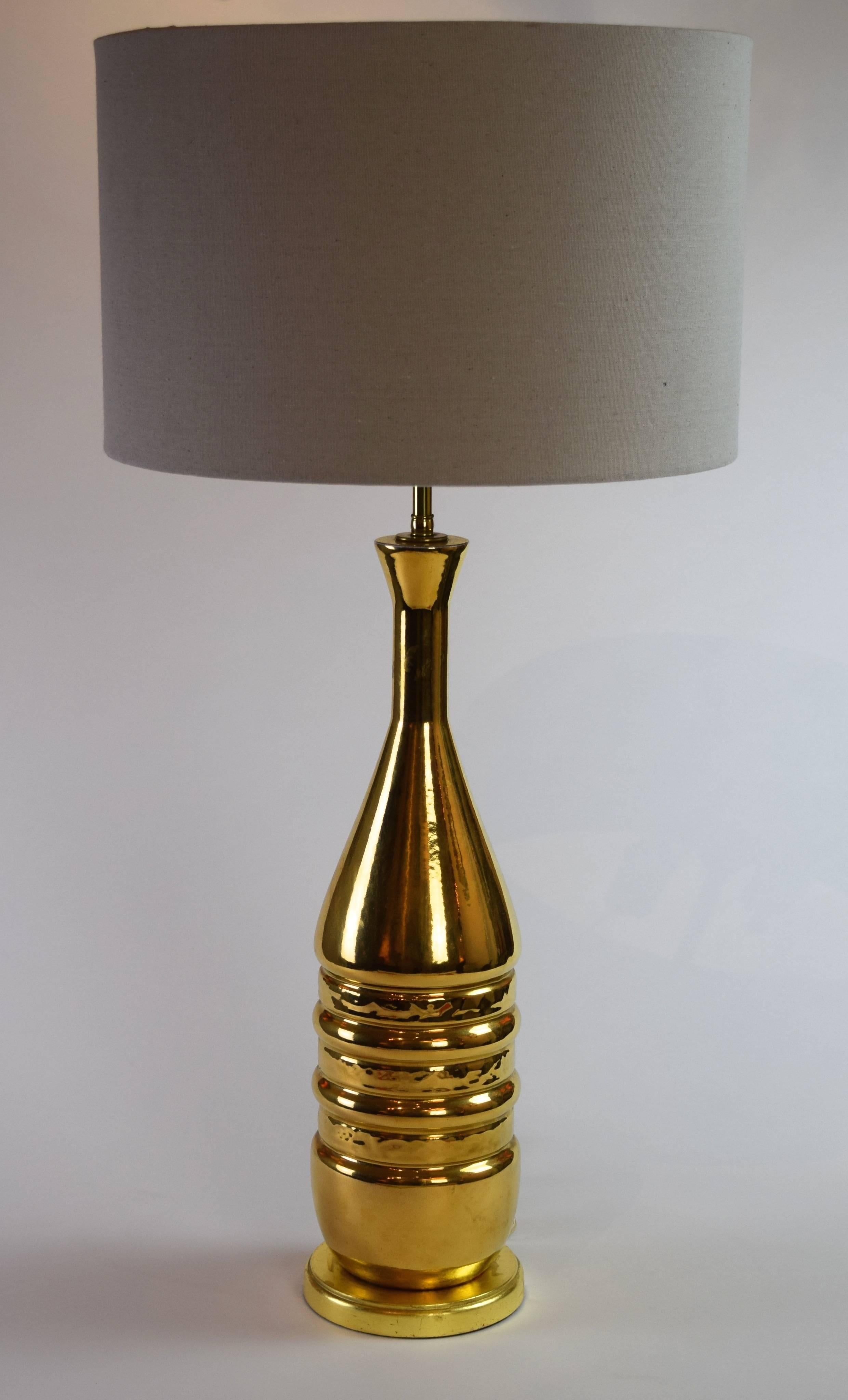 Pair of Tall Mid-Century Modern Gilt Ceramic Lamps For Sale 1