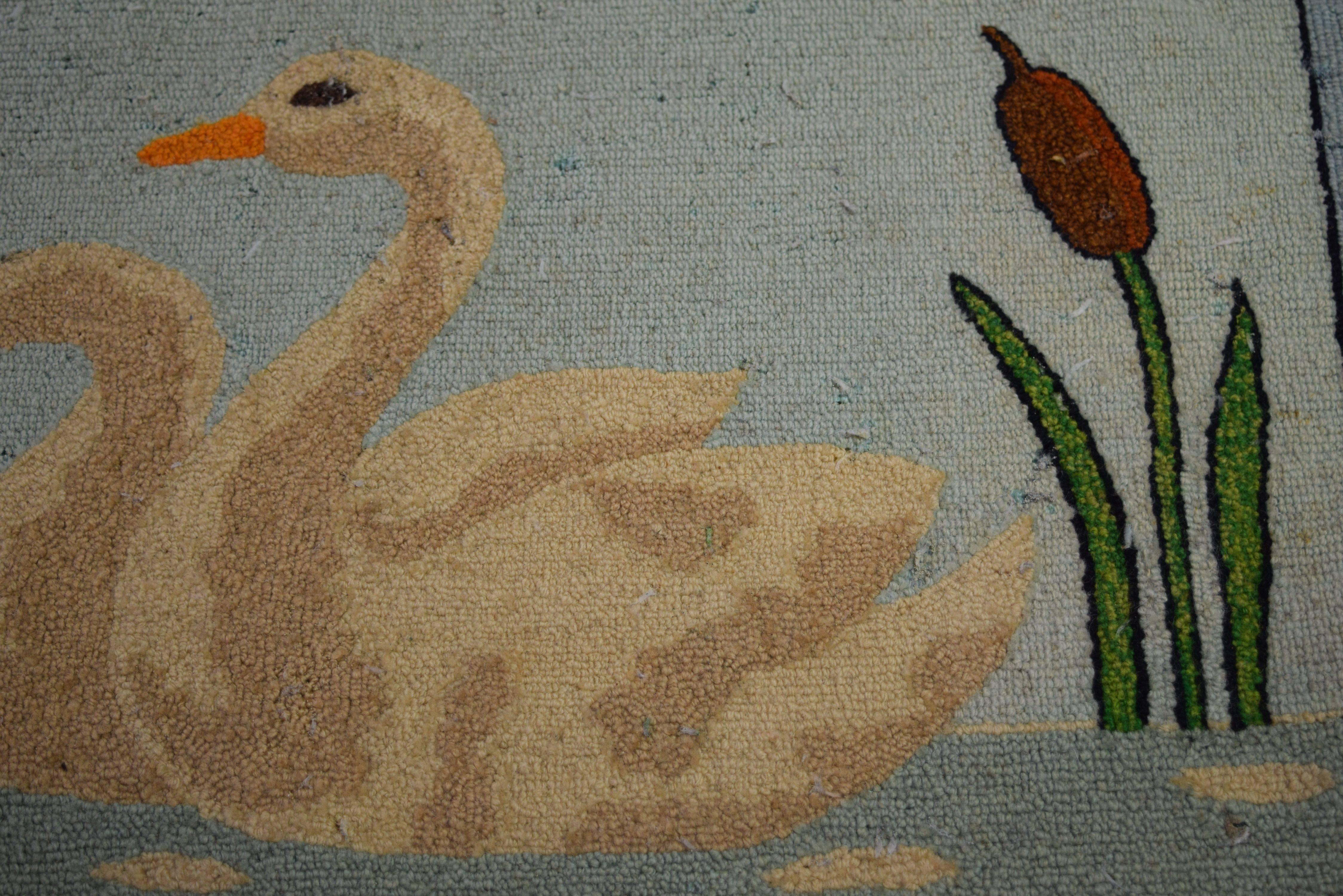 Folk Art Hooked Mat of a Pair of Swans In Good Condition For Sale In New York, NY