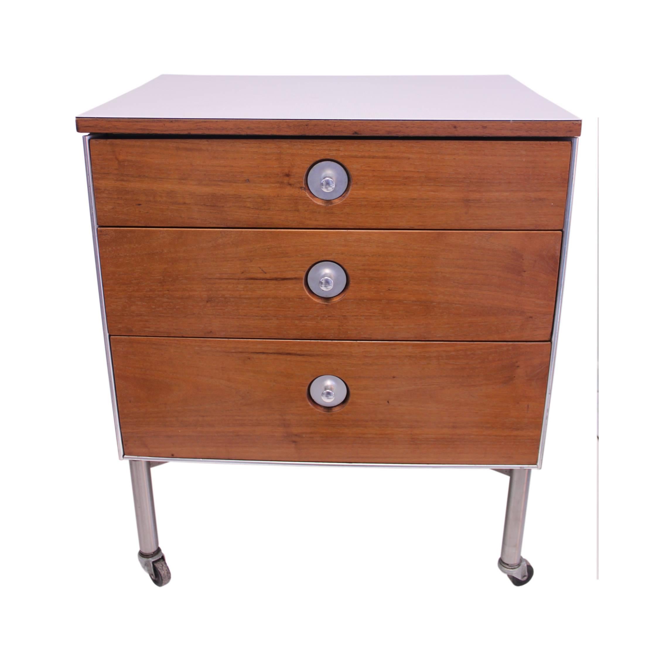 Pair of Mid-Century Modern End Table or Night Stands by Raymond Loewy In Good Condition In Lafayette, IN