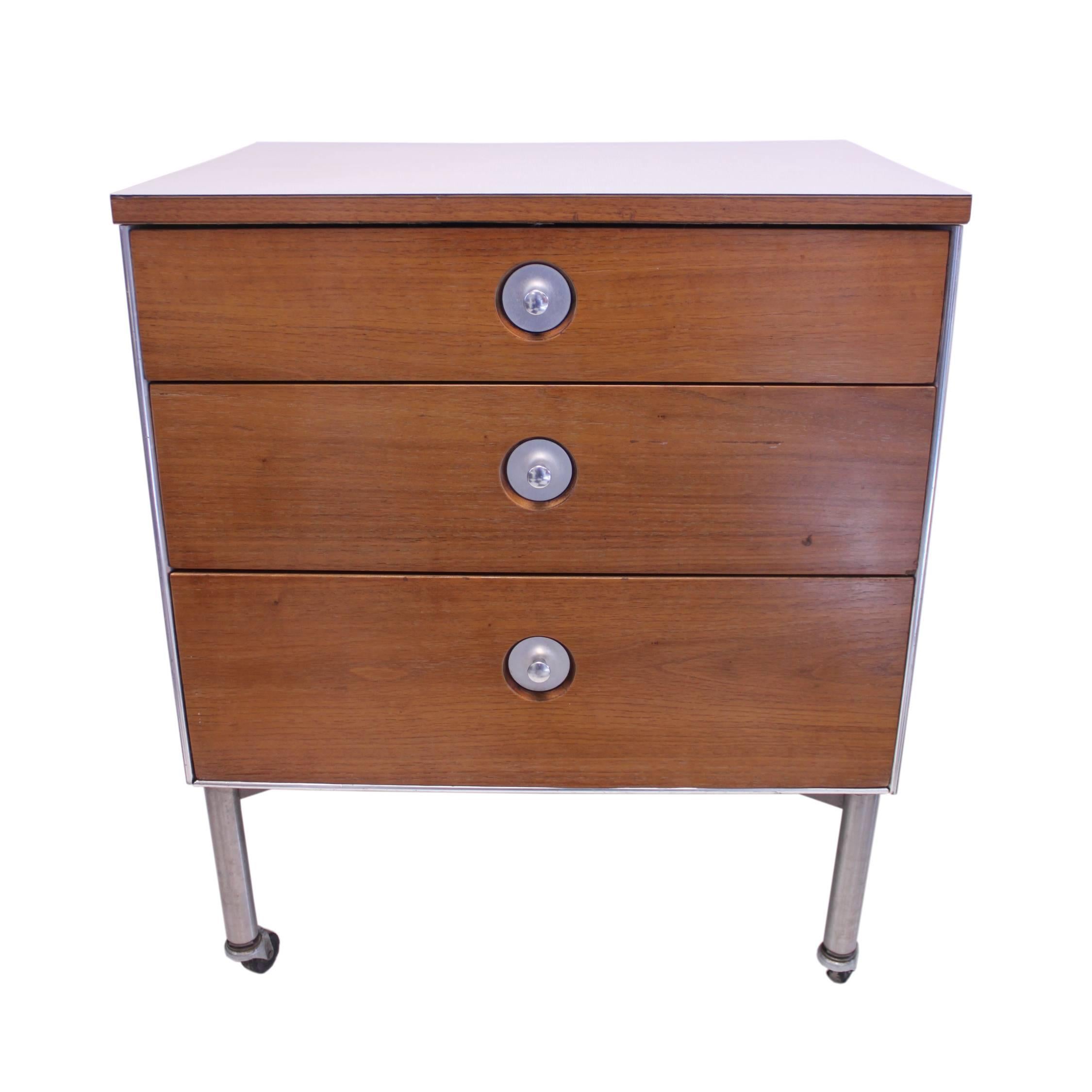Mid-20th Century Pair of Mid-Century Modern End Table or Night Stands by Raymond Loewy