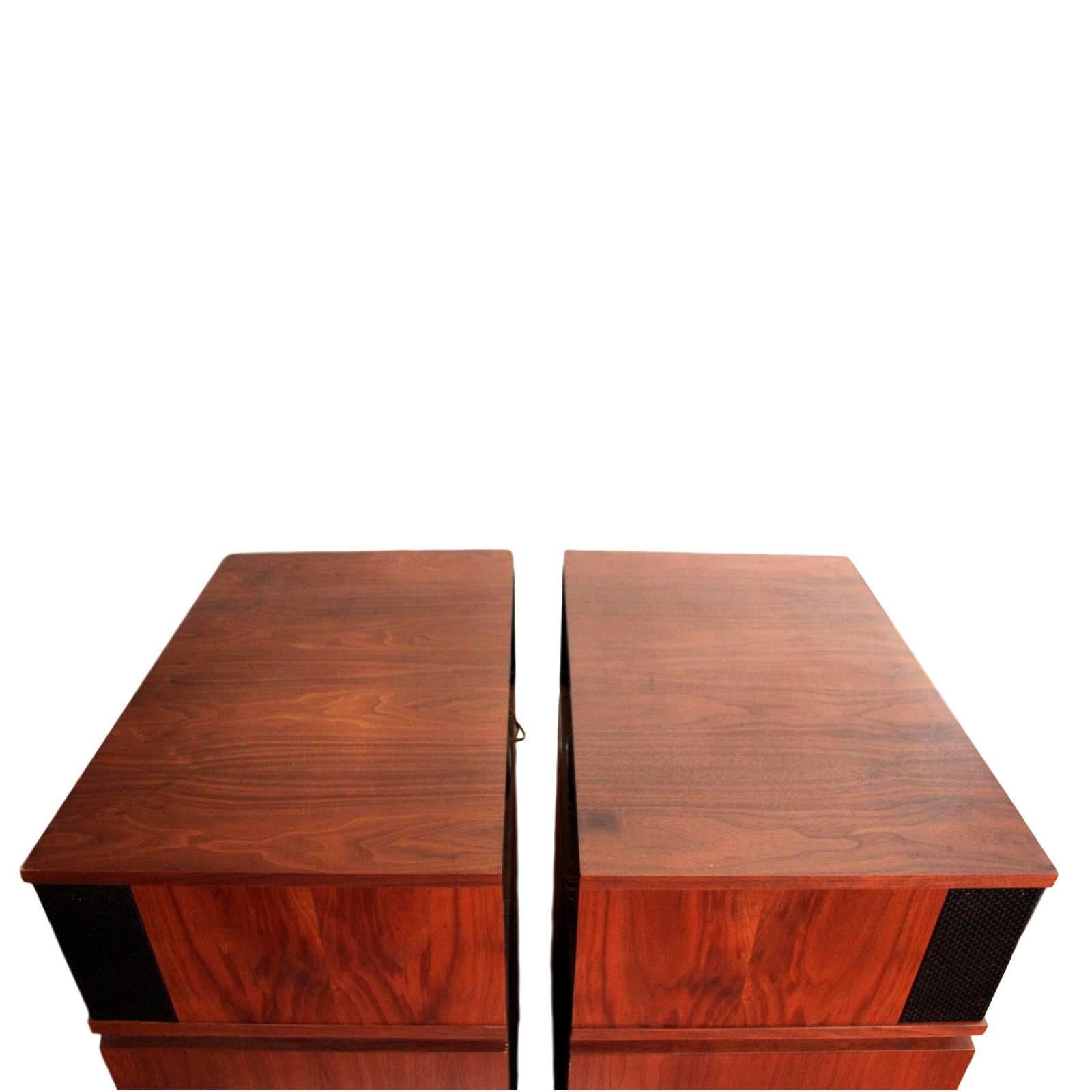 Rare Pair of Stunning Vintage 1973 Klipsch Model BK WO Belle Loud Speakers In Good Condition In Lafayette, IN