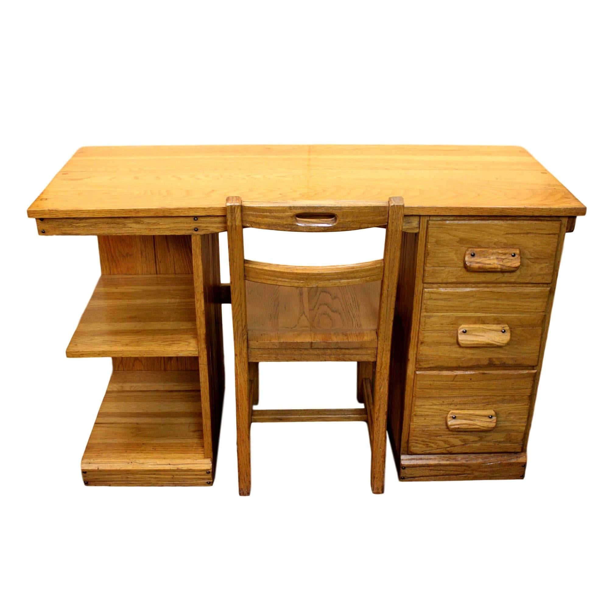 Great little desk in the 