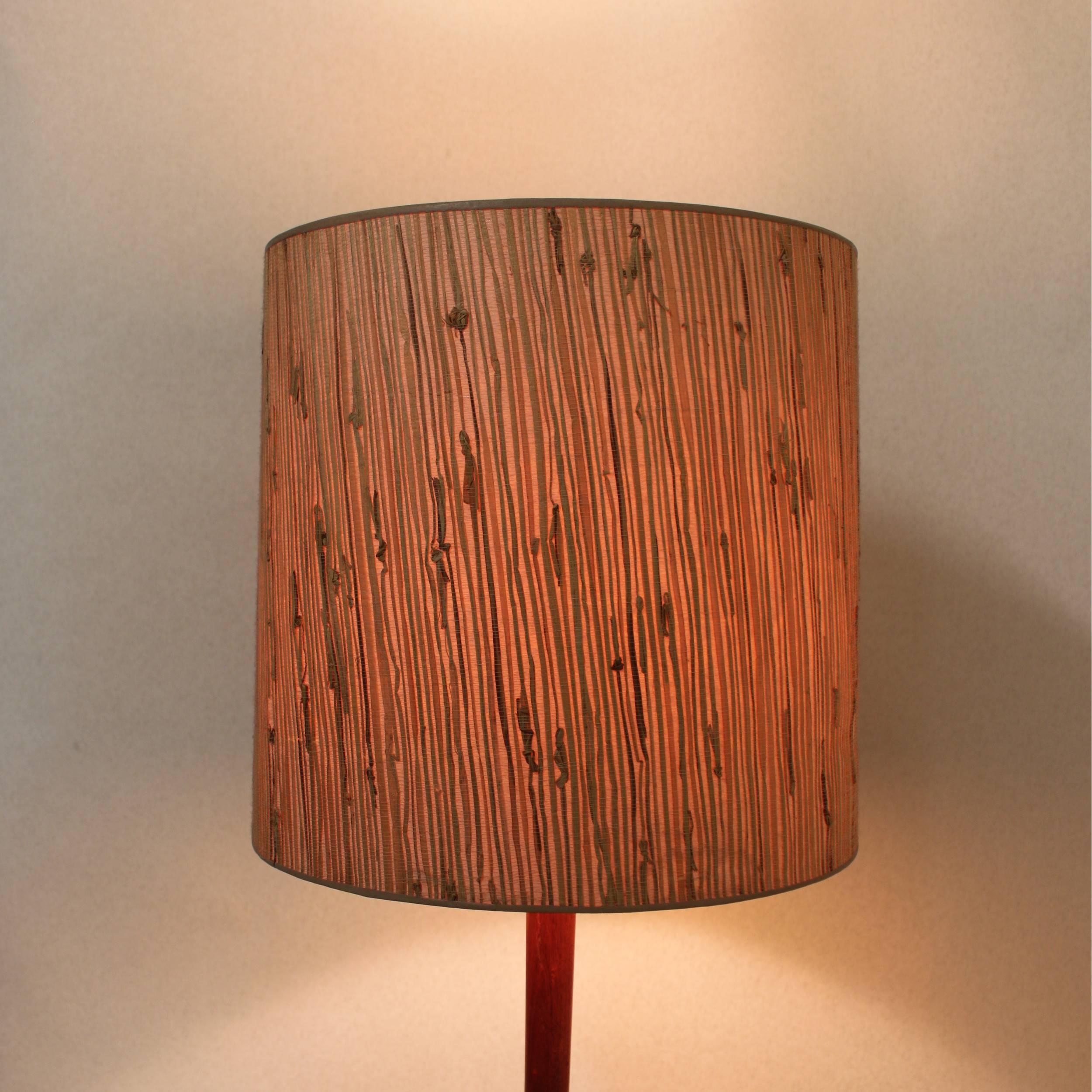 Vintage Mid-Century Modern Model W-4 Walnut Floor Lamp by Martz Marshall Studios In Excellent Condition In Lafayette, IN