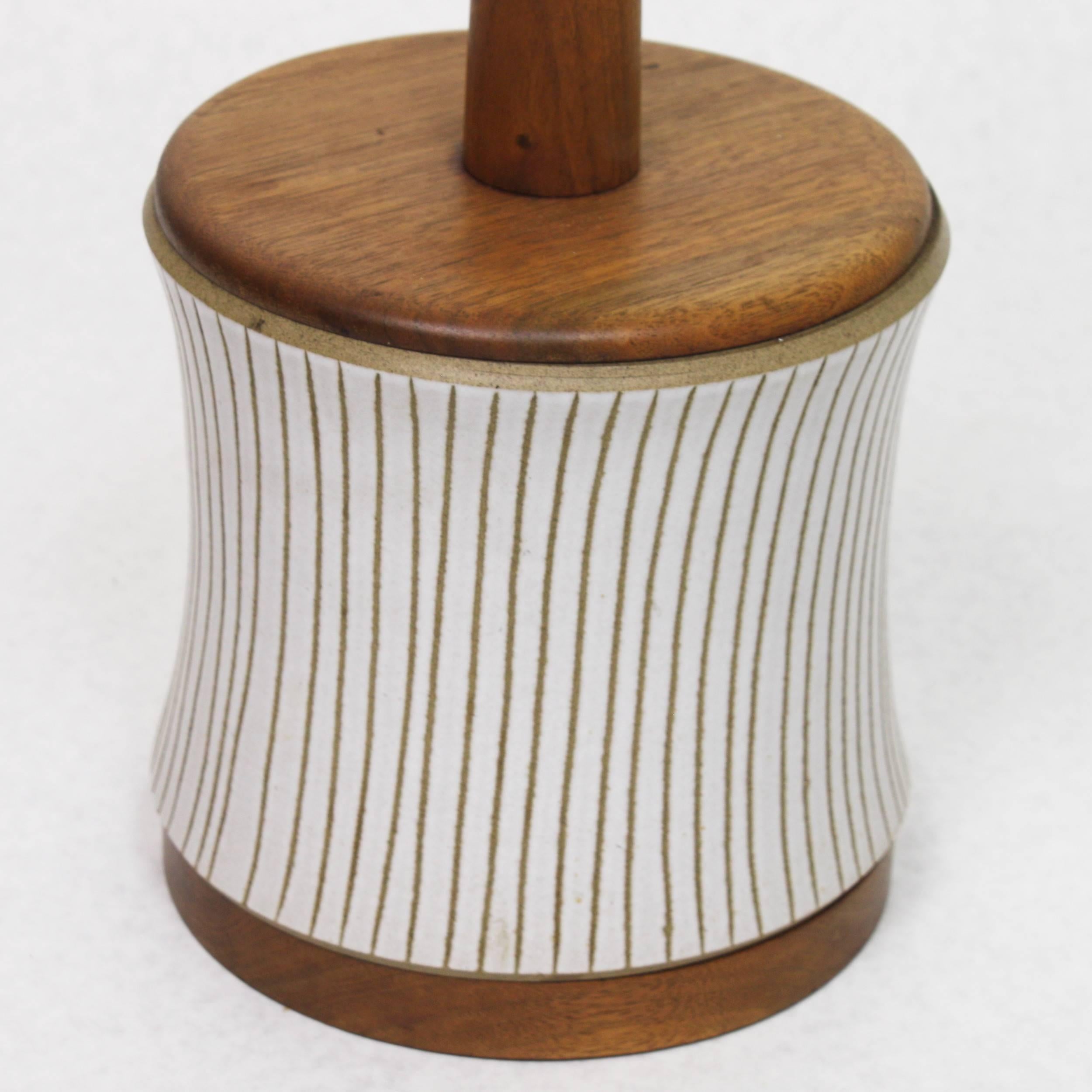 American Vintage Martz Marshall Studios Mid-Century Modern White Ceramic Table Lamp