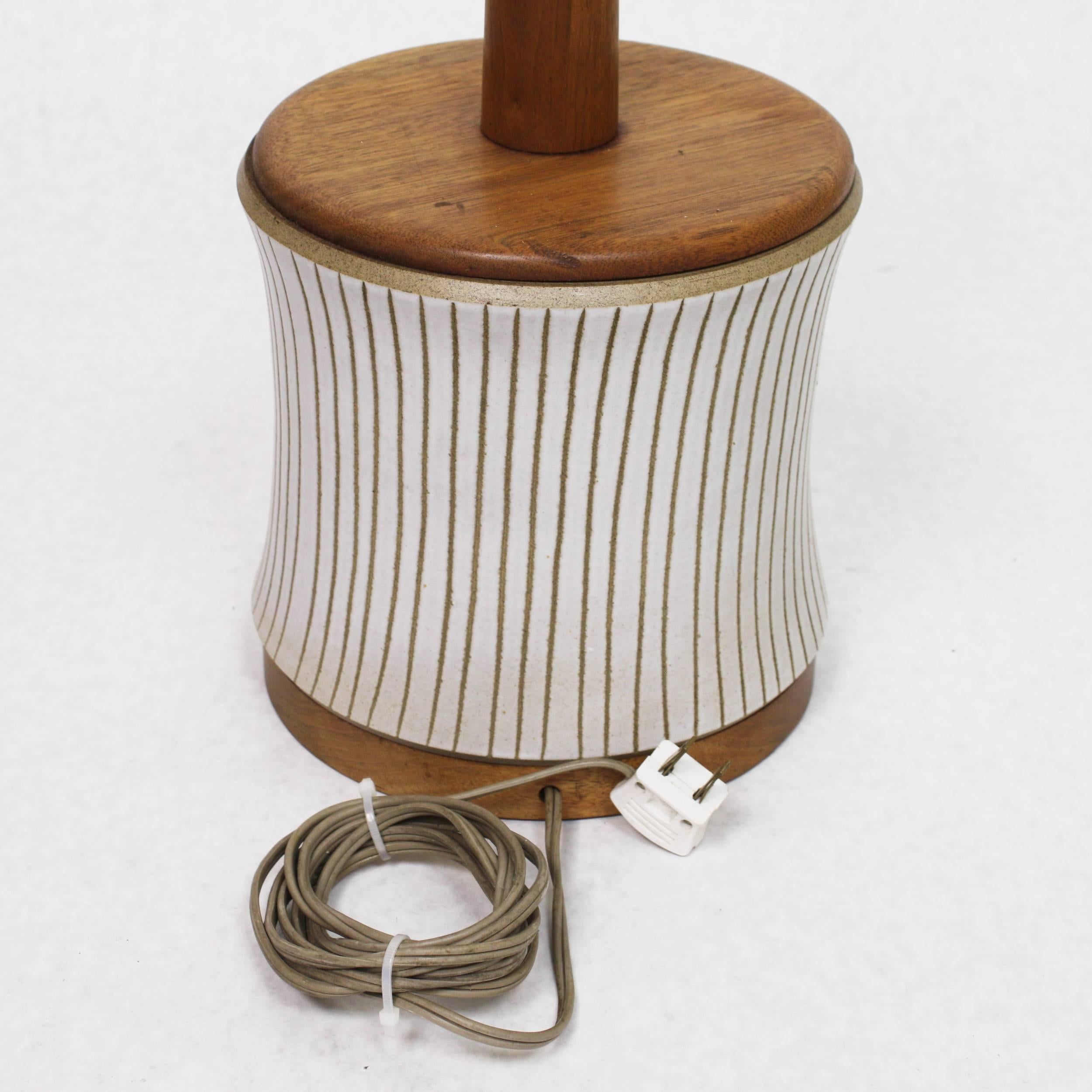 Turned Vintage Martz Marshall Studios Mid-Century Modern White Ceramic Table Lamp