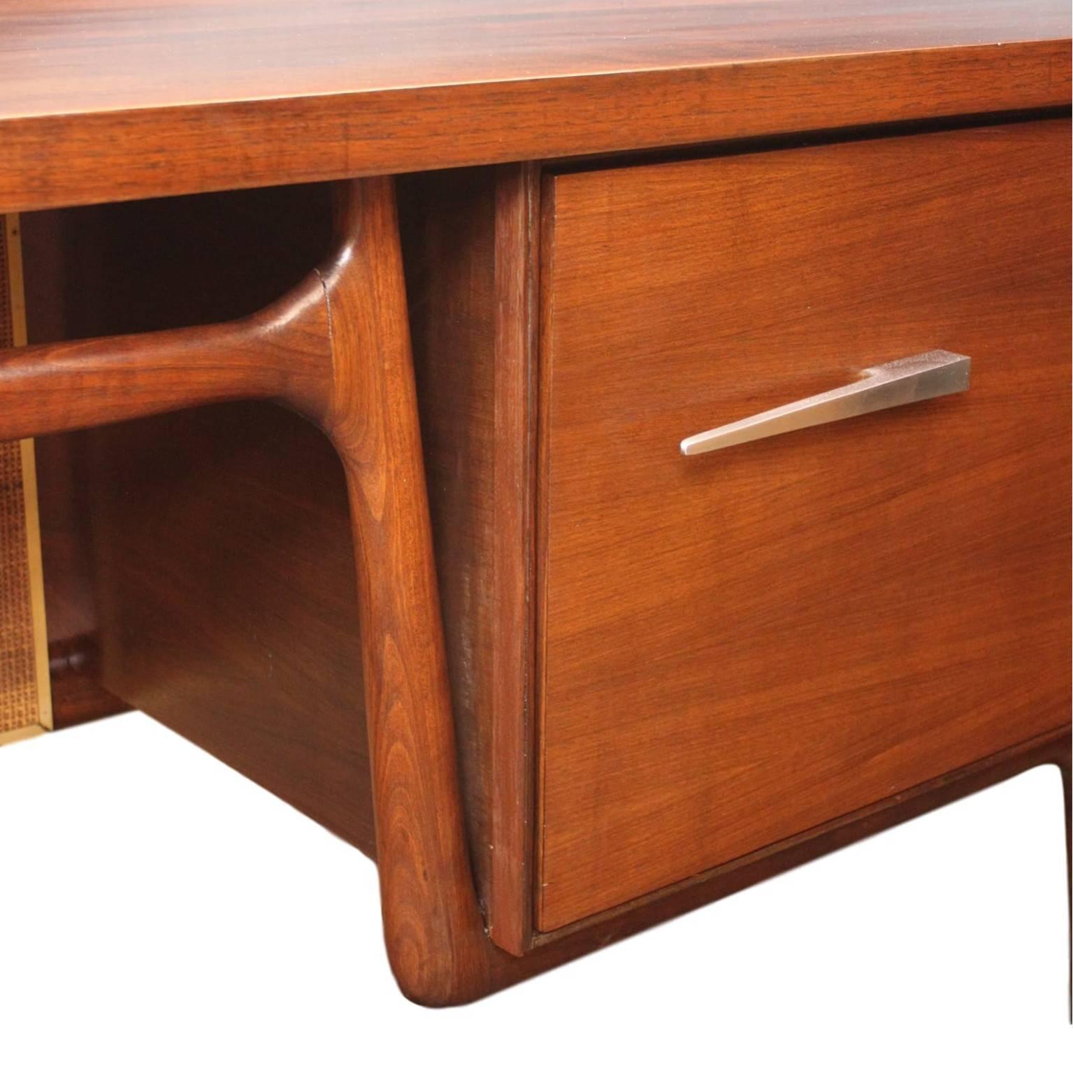 Iconic 1950s Mid-Century Modern Walnut Executive Desk by Leopold Desk Co. 2