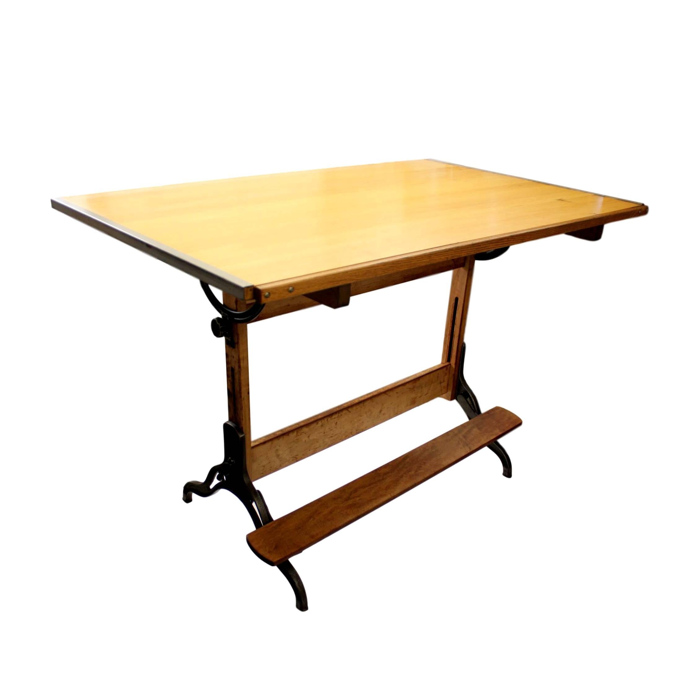 This charming little drafting table has everything going for it. The perfect size (60