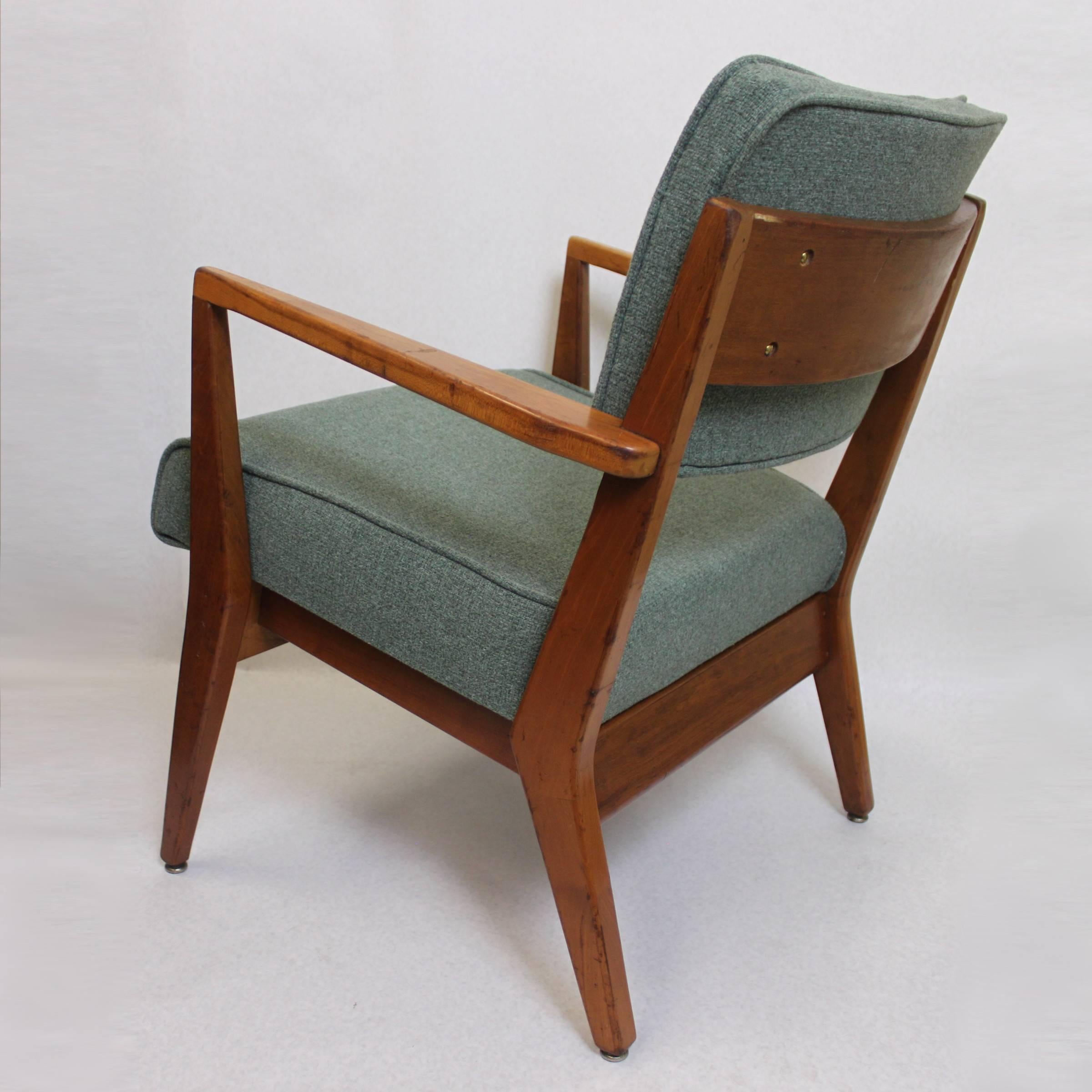 American Vintage 1950s Mid-Century Modern Cherry Lounge Side Chair