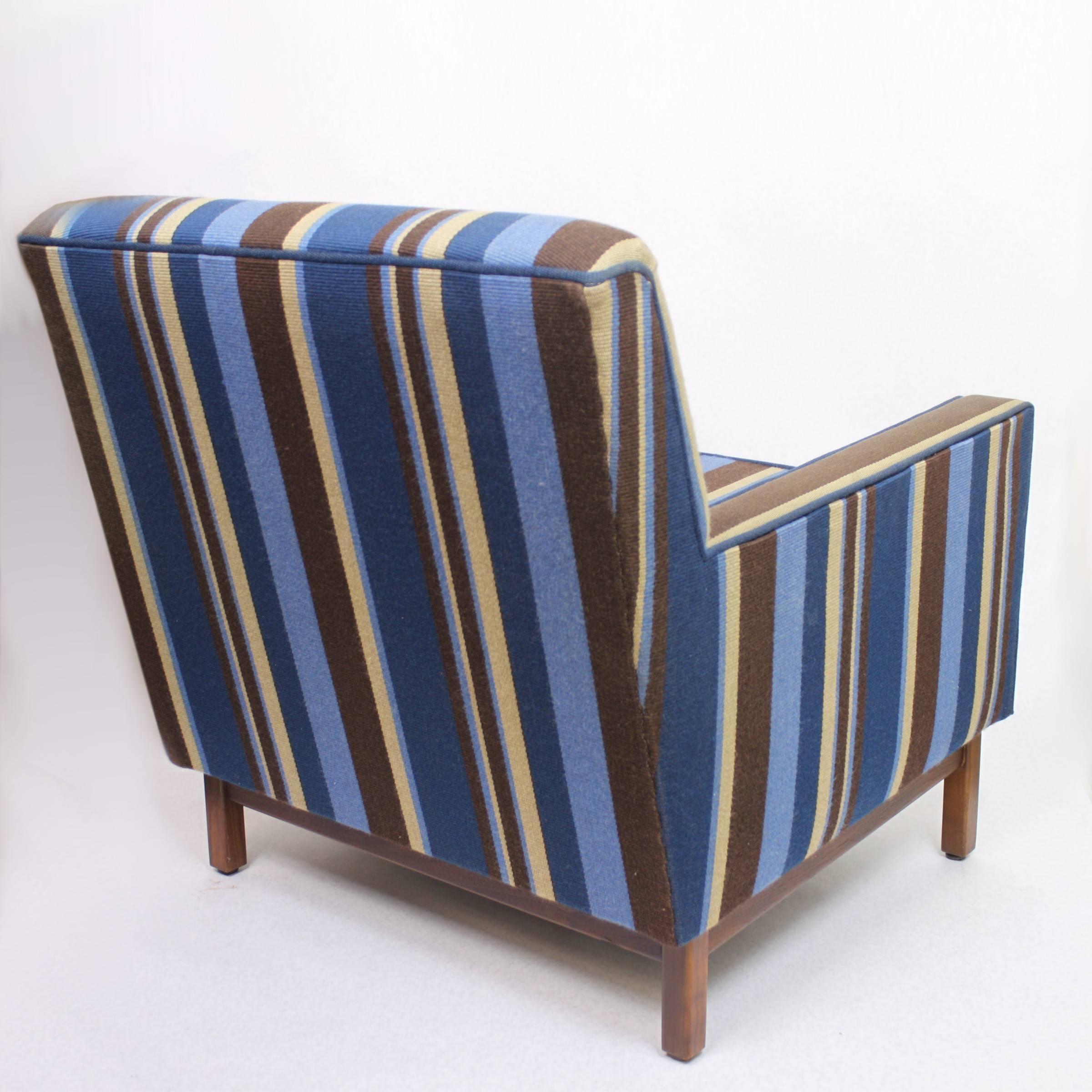 Spectacular Pair of Mid-Century Modern Blue Striped Lounge Chairs by Gunlocke 1