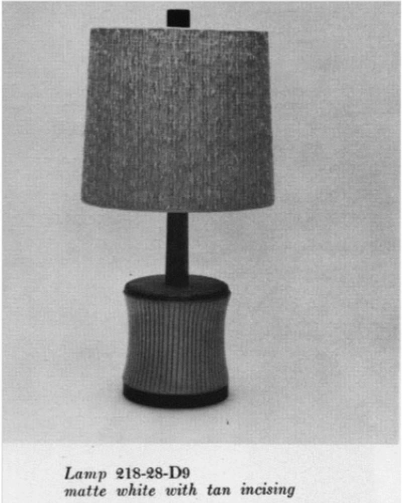 Mid-20th Century Vintage Martz Marshall Studios Mid-Century Modern White Ceramic Table Lamp