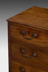 18th Century Chippendale period Mahogany Chest of Drawers.
