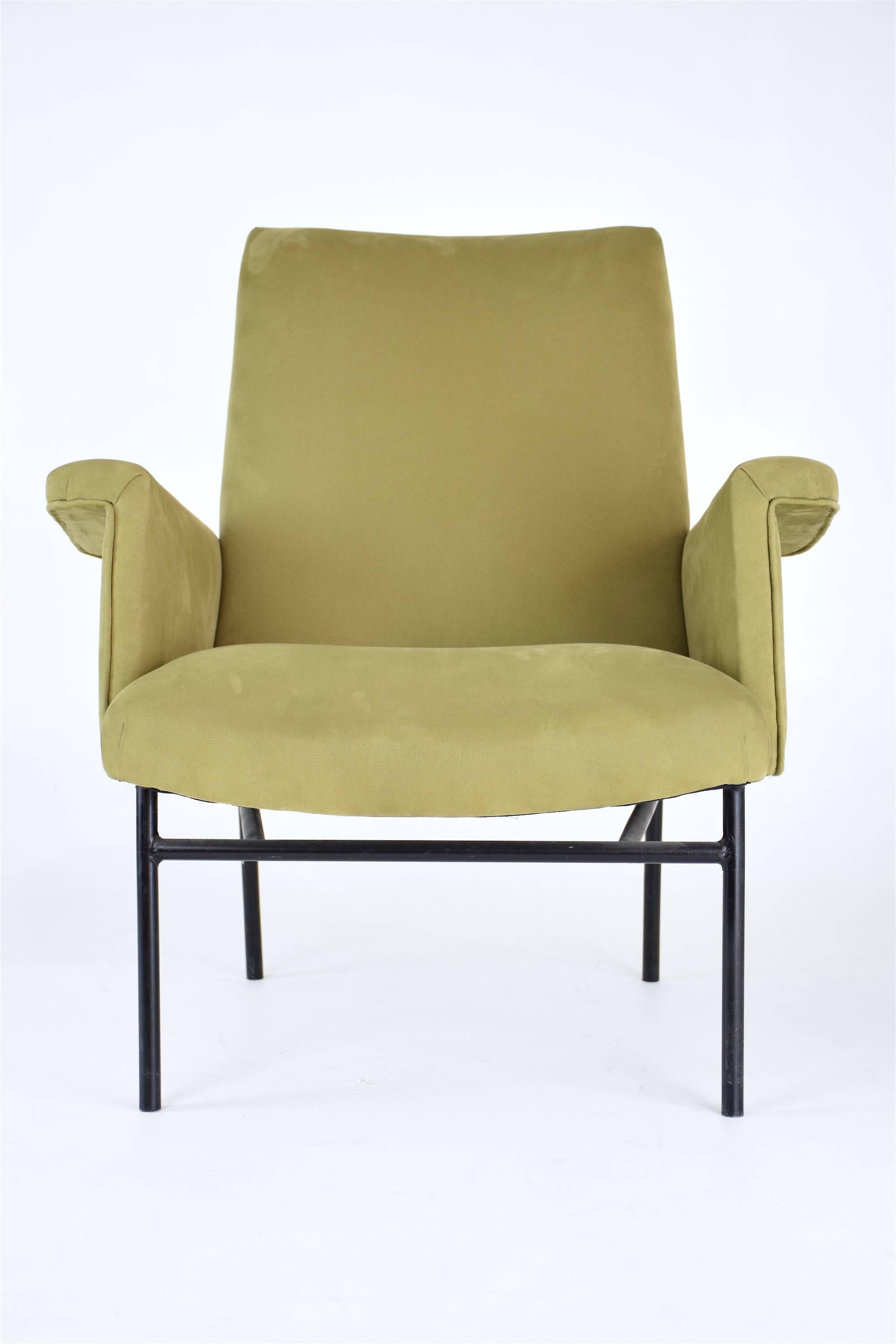 Lacquered Pair of SK660 Armchairs by Pierre Guariche