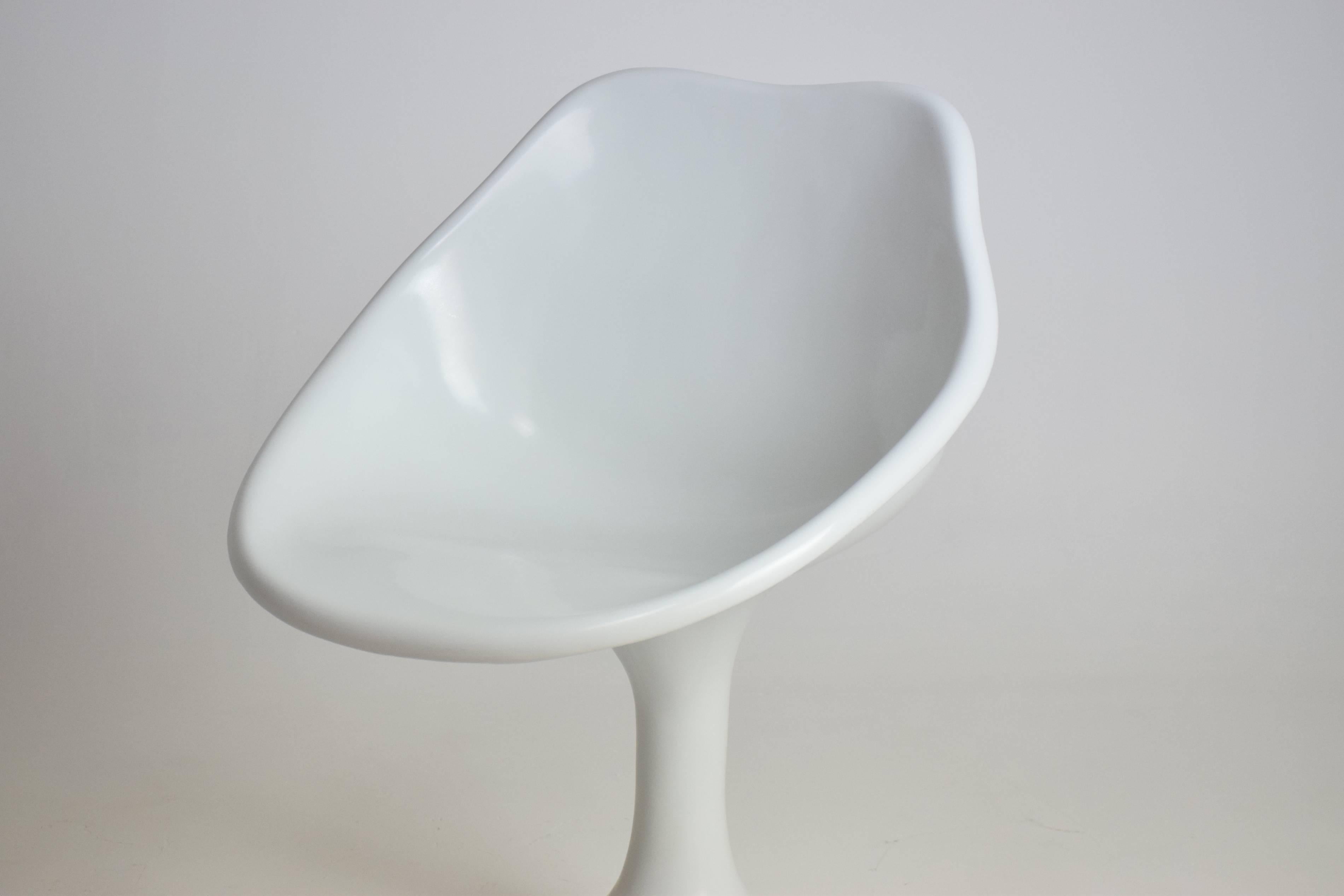 20th Century Fiberglass Space Age Chair, 1970's In Good Condition In Paris, FR