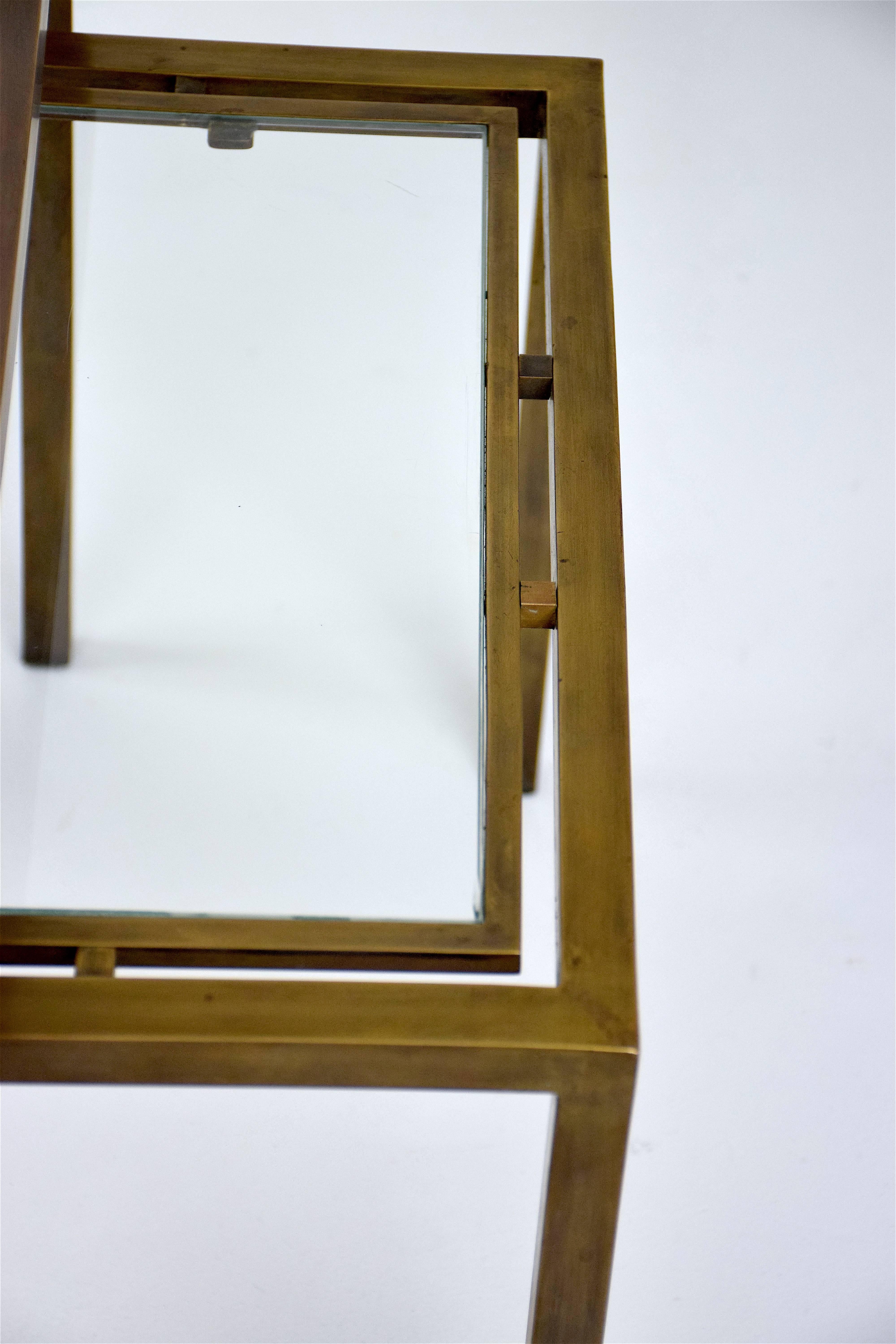 Pair of French Brass Nesting Side Tables, 1970s In Good Condition In Paris, FR