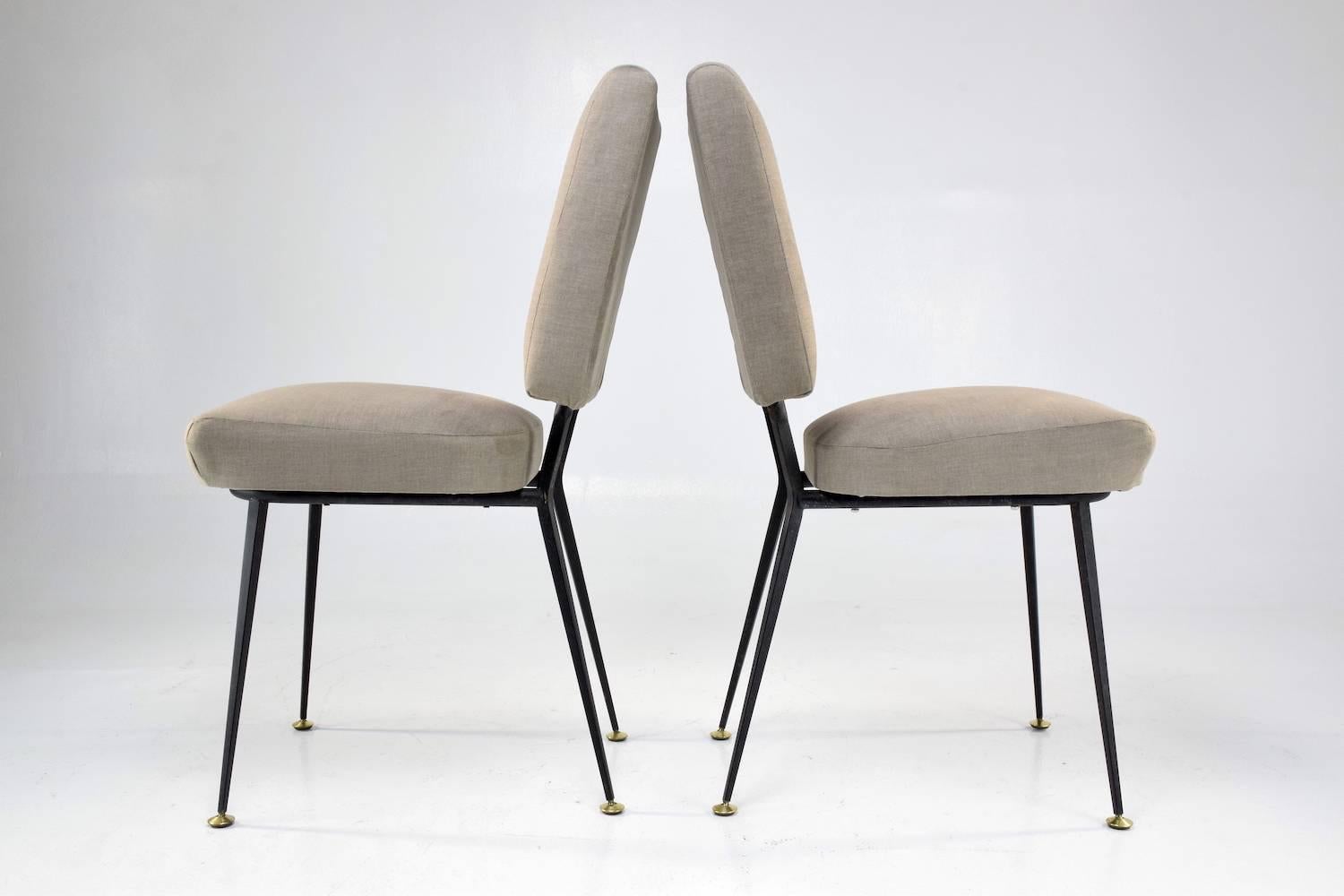  Pair of French Mid-Century Chairs  In Good Condition In Paris, FR
