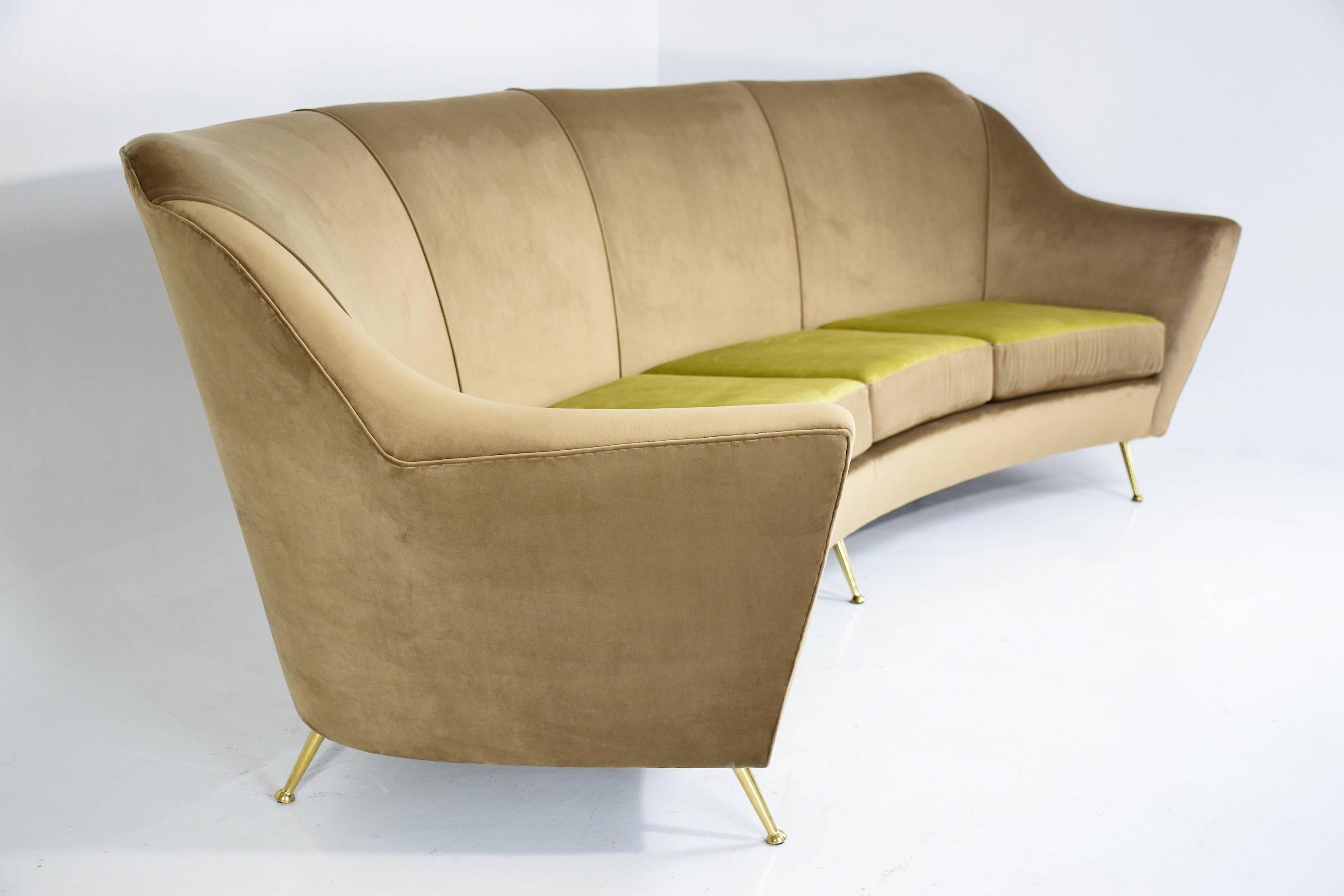 20th Century Italian Midcentury Circular Velvet Sofa, 1950's 