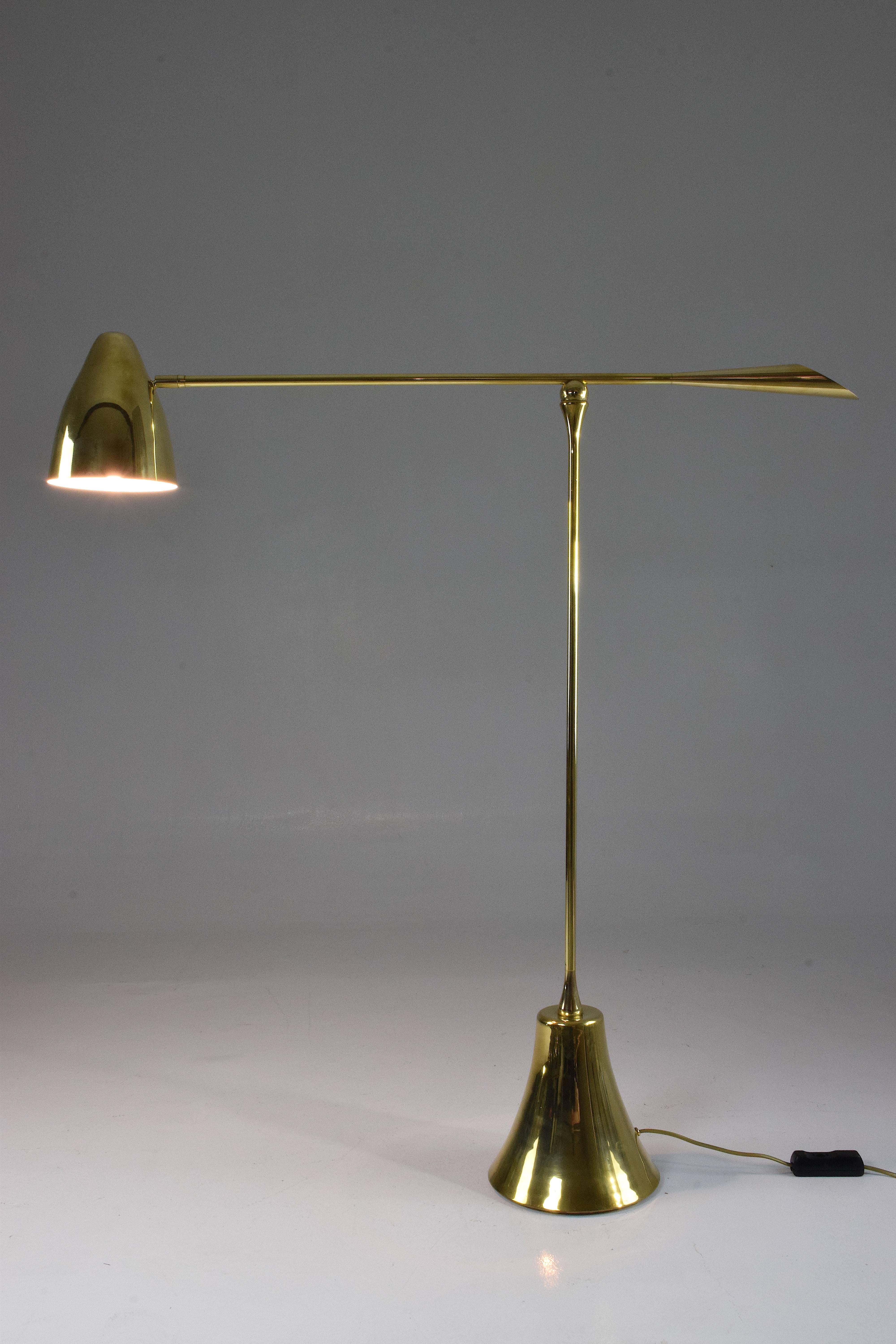 Organic Modern De.Light f3 Contemporary Articulating Brass Floor Lamp For Sale