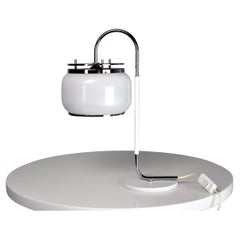Lampada da tavolo italiana in acciaio inossidabile degli anni '70