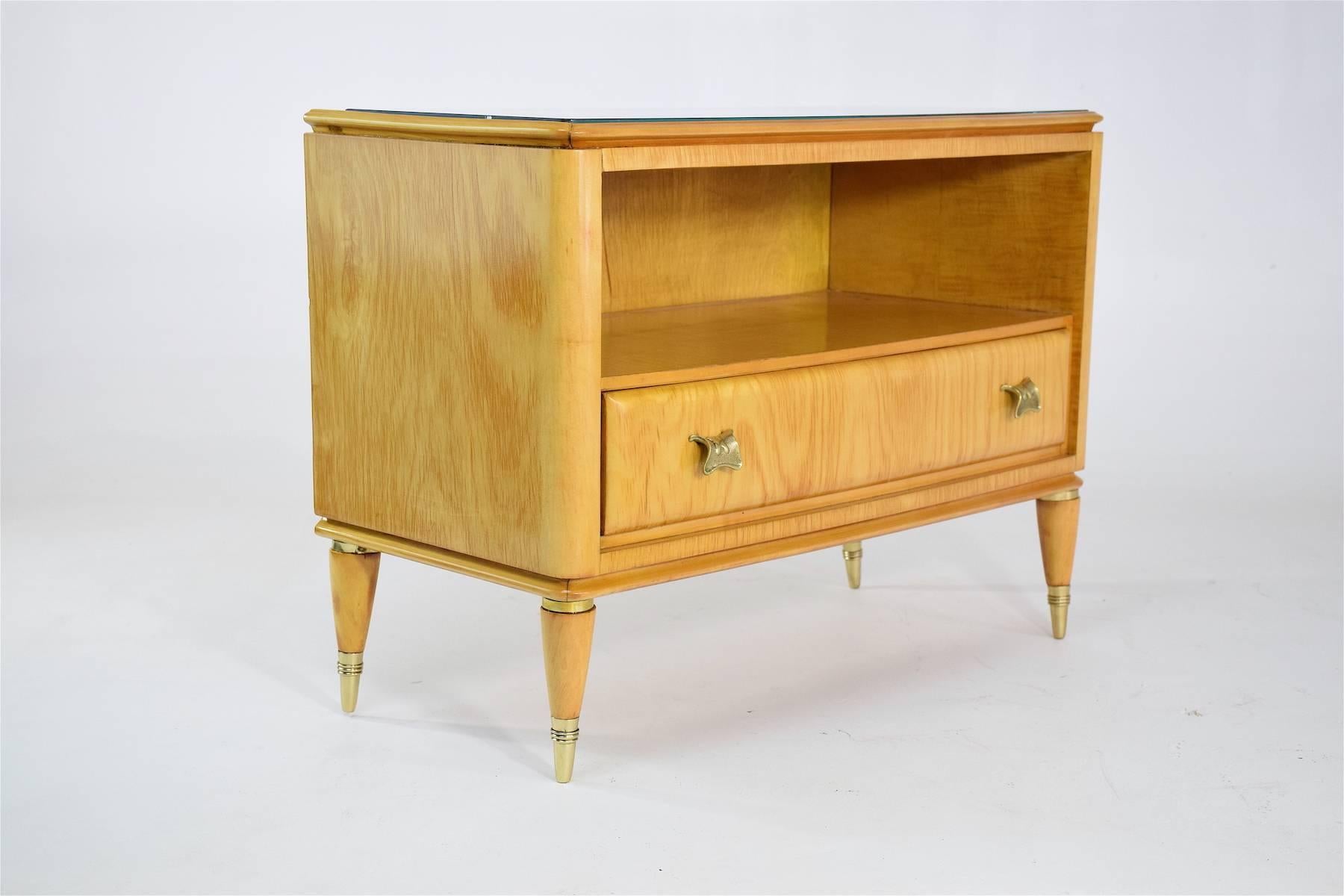 Pair of Italian Midcentury Maple Wood Nightstands, 1940s 7