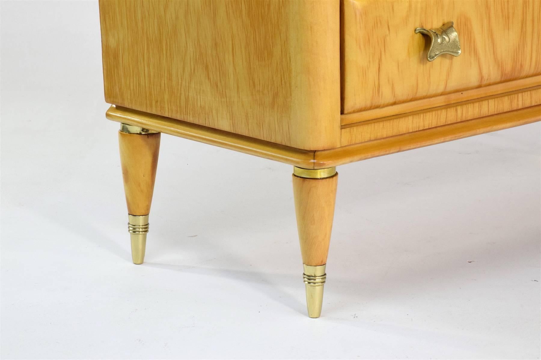 Pair of Italian Midcentury Maple Wood Nightstands, 1940s 9