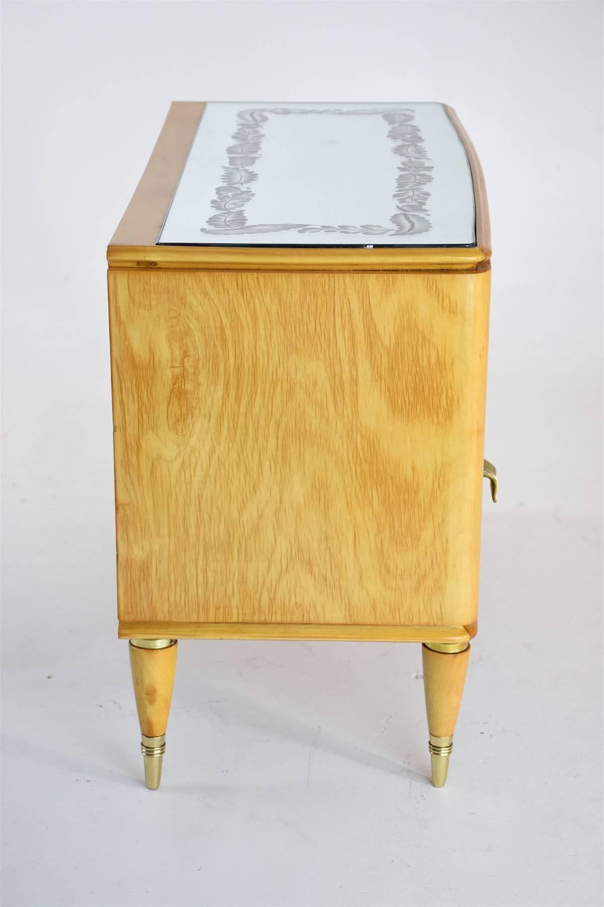 Pair of Italian Midcentury Maple Wood Nightstands, 1940s 11