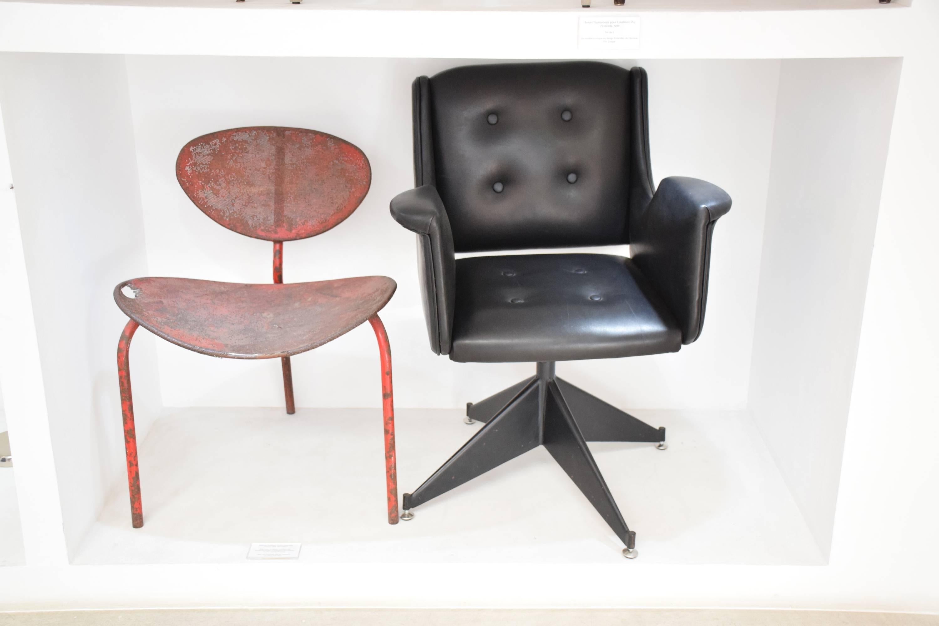 Beautiful pair of 1940s-1950s Mid-Century Italian desk chairs with metal swivel base and armrests expertly restored by our artisans with Italian black leather.