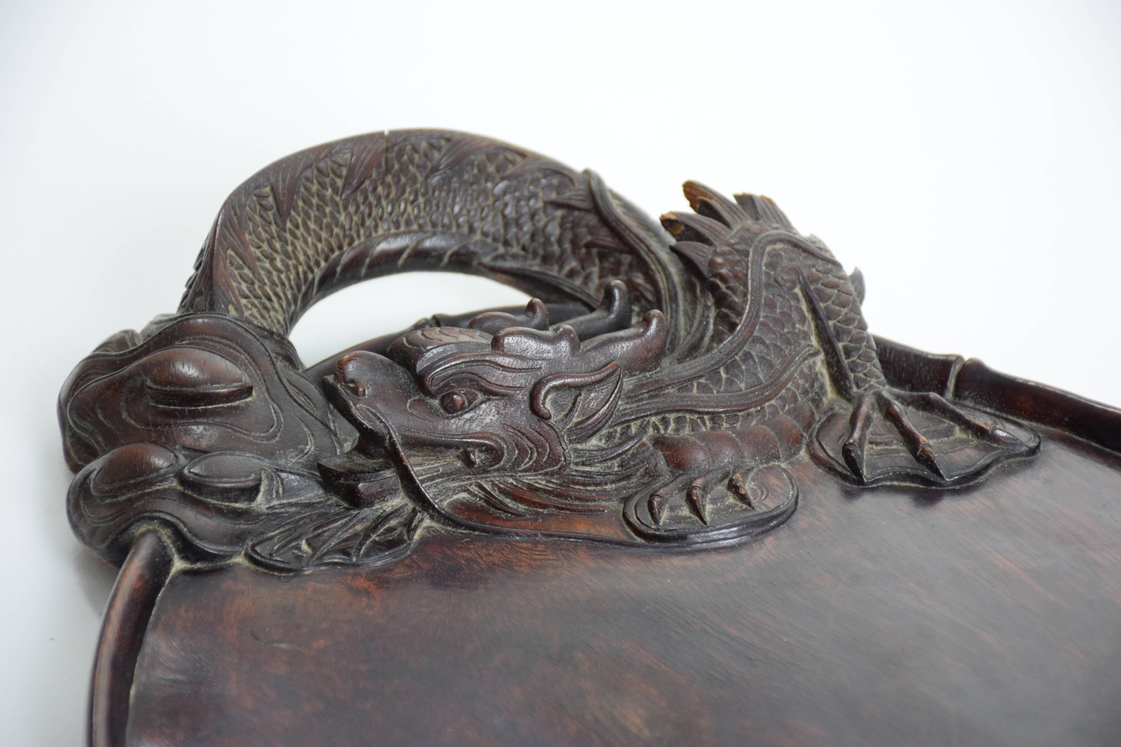 Antique Chinese Carved Hardwood Serving Tray In Good Condition In Paris, FR