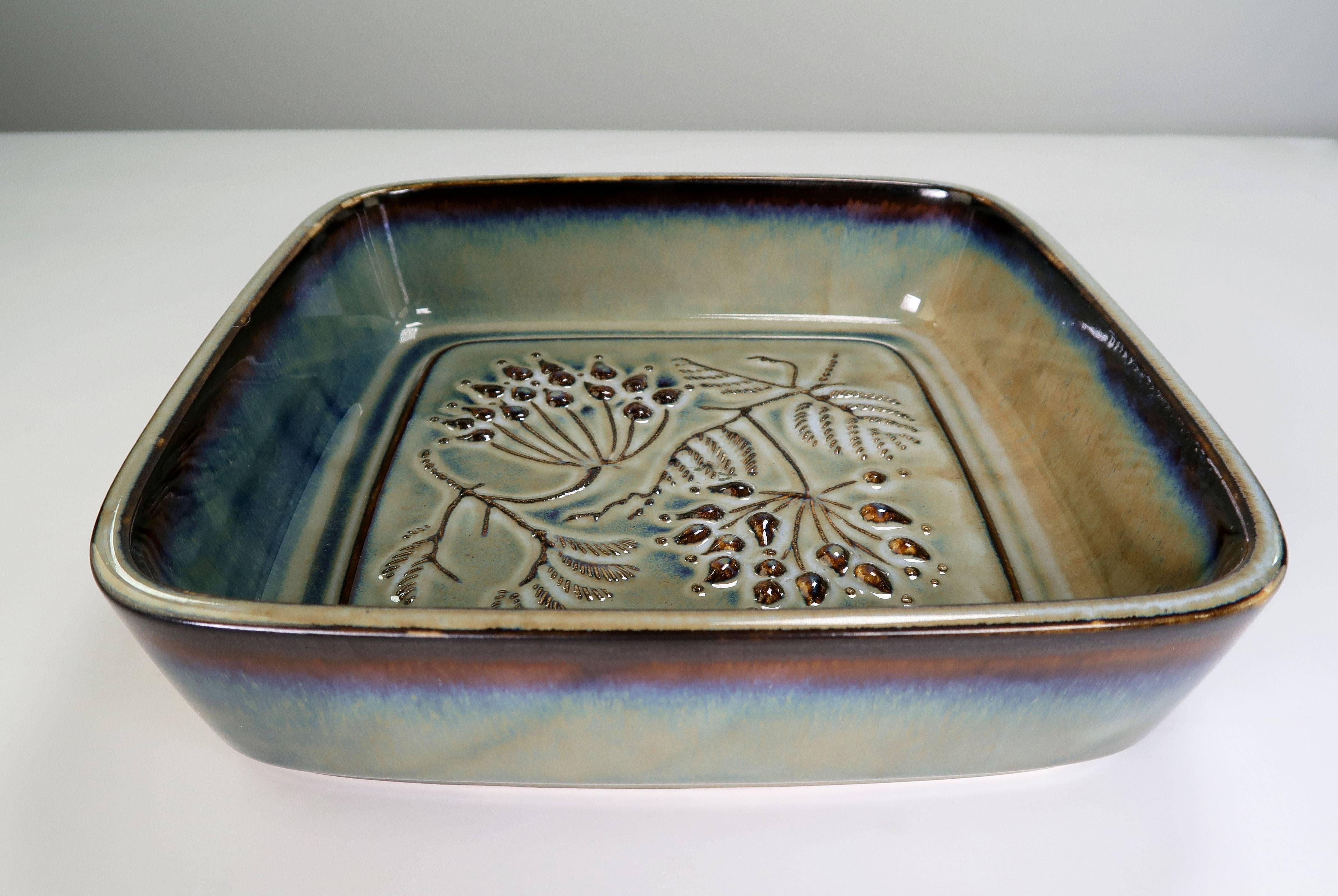 Mid-Century Modern Bing & Grondahl Organic Olive Green Leaf Porcelain Bowl, 1950s