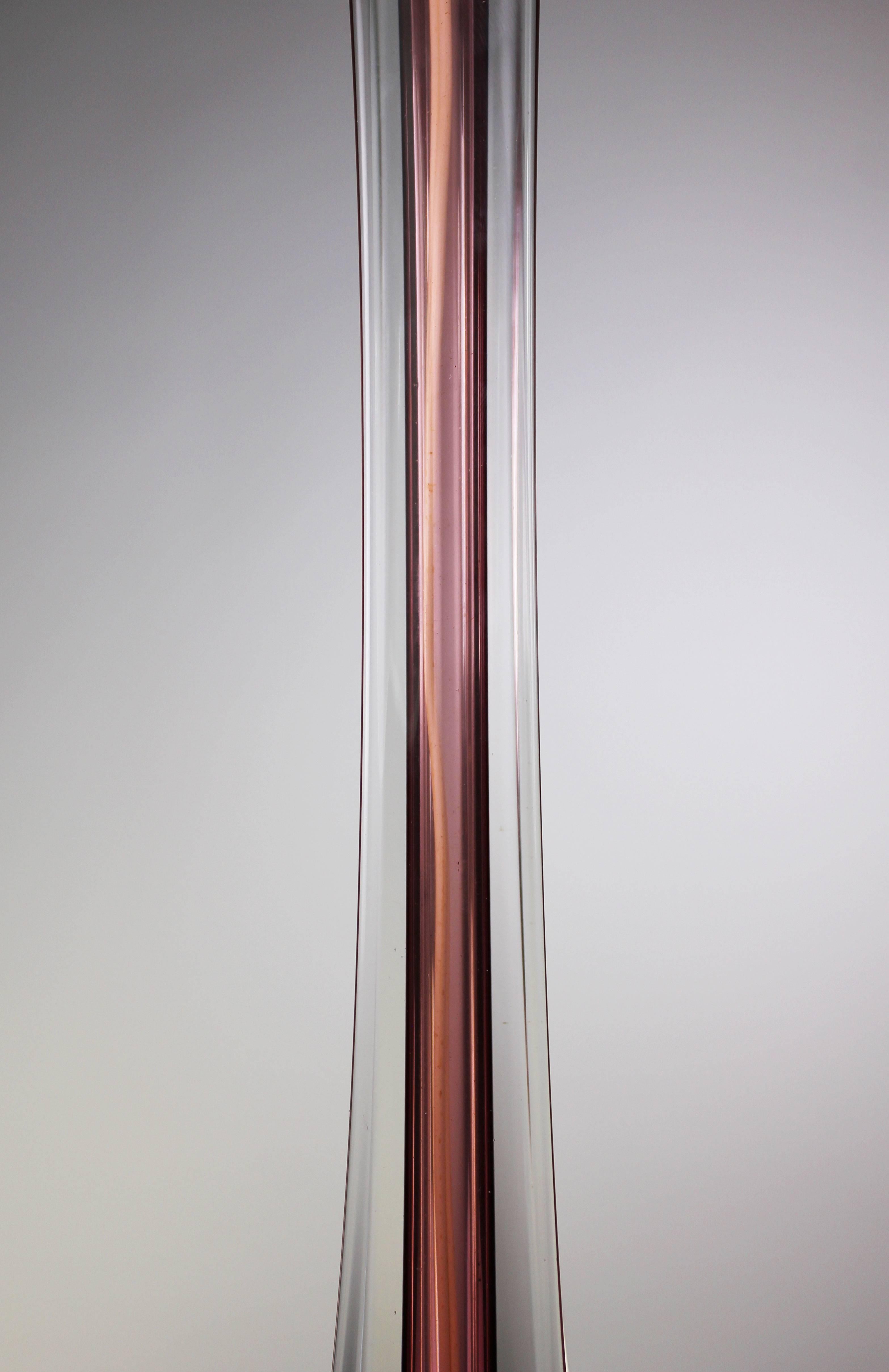 Mid-Century Modern Paul Kedelv pour Flygsfors Lampe en verre d'art Sommerso magenta des années 1950 en vente
