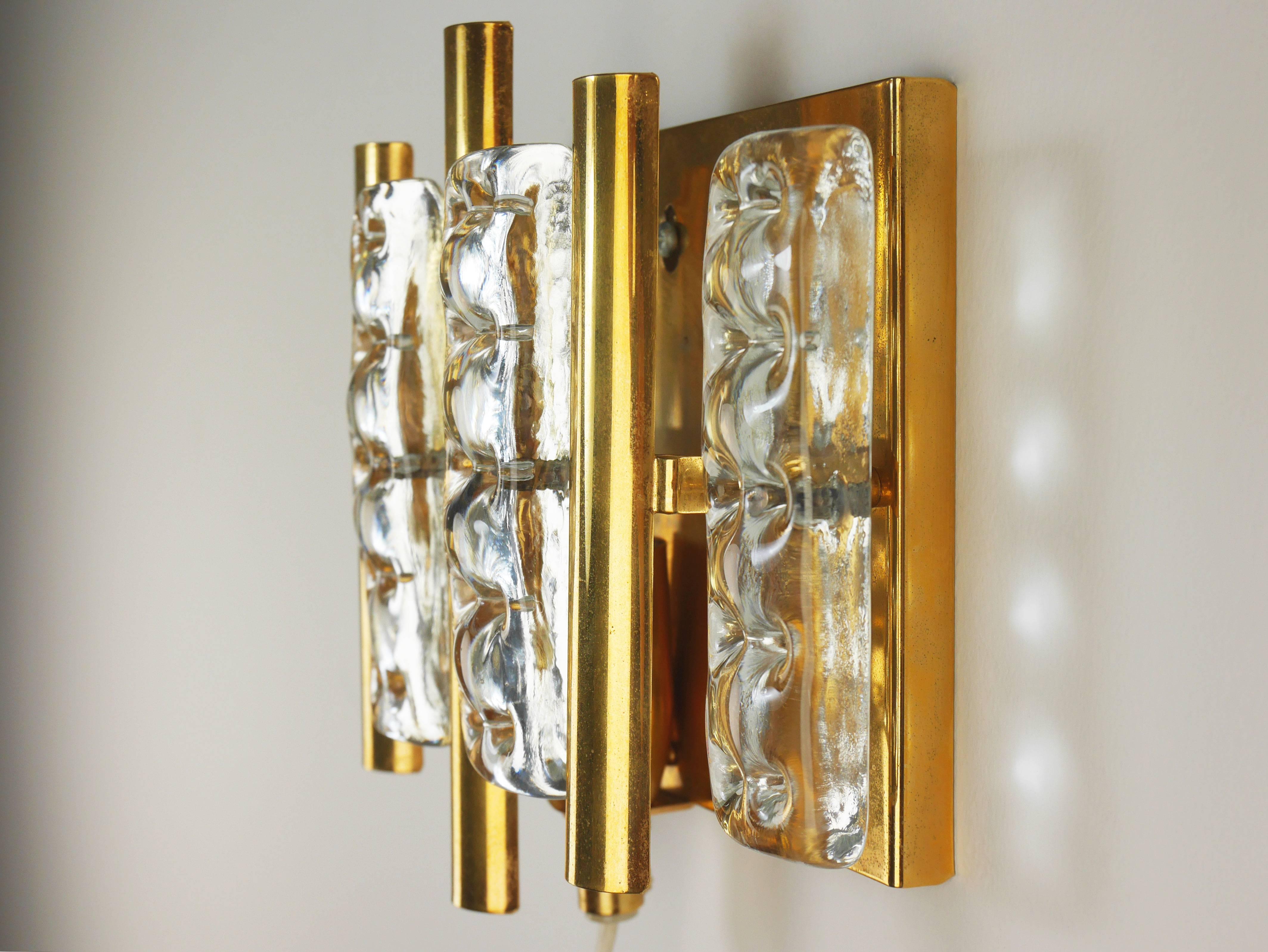 Hand-Crafted Hans-Agne Jakobsson for Orrefors Art Glass Brass Wall Light, Sweden, 1970s For Sale