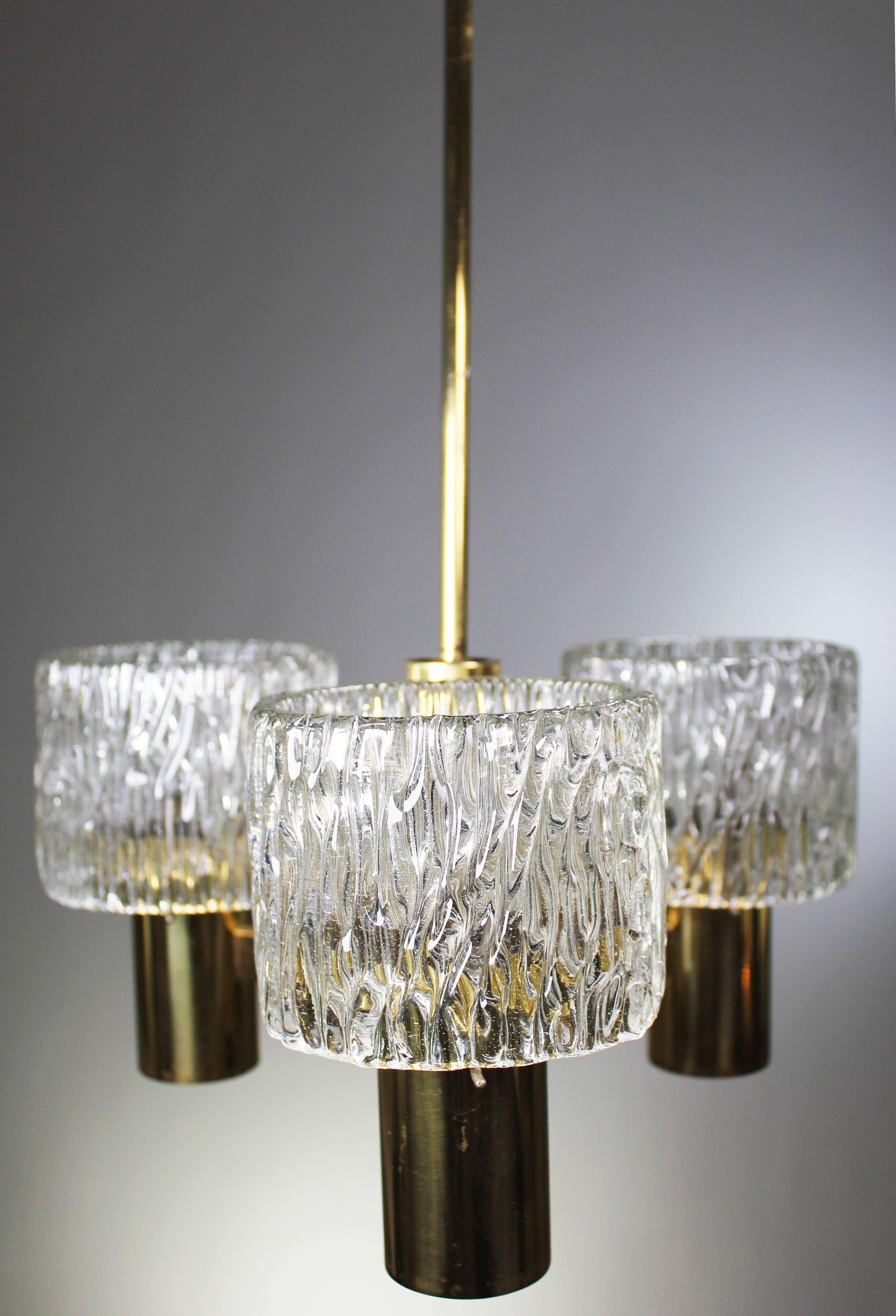 Swedish Fagerlund for Orrefors 1950s Crystal Brass Three-Arm Chandelier For Sale