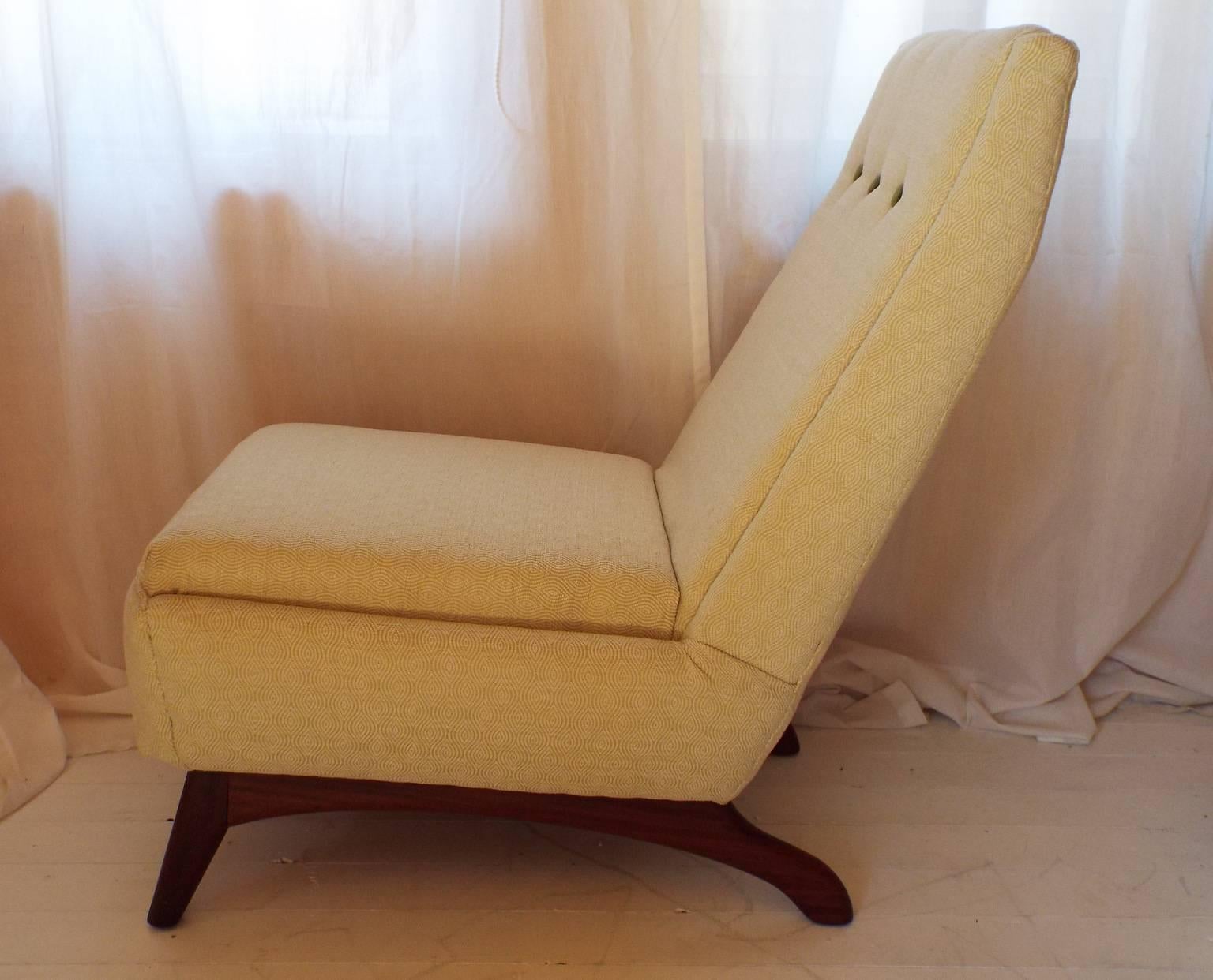 Mid-Century Modern Pair of Rare Greaves & Thomas 1960s Lounge Chairs, Fully Reupholstered For Sale