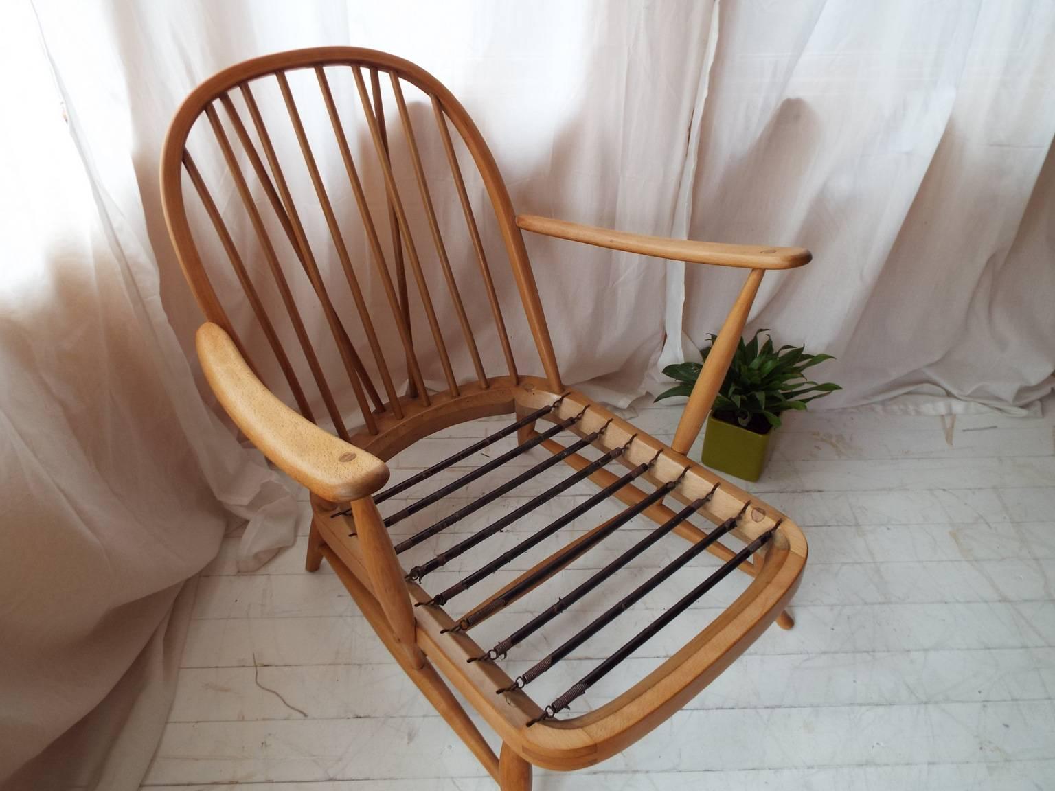 Ercol 203 Windsor Easy Chair, 1953-1956 In Good Condition For Sale In Warwickshire, GB