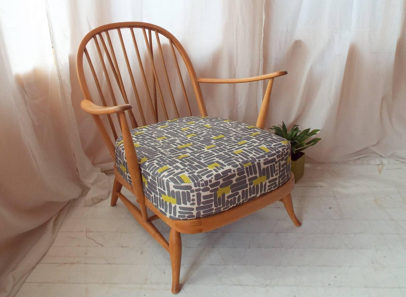 Mid-Century Modern Ercol 203 Windsor Easy Chair, 1953-1956 For Sale