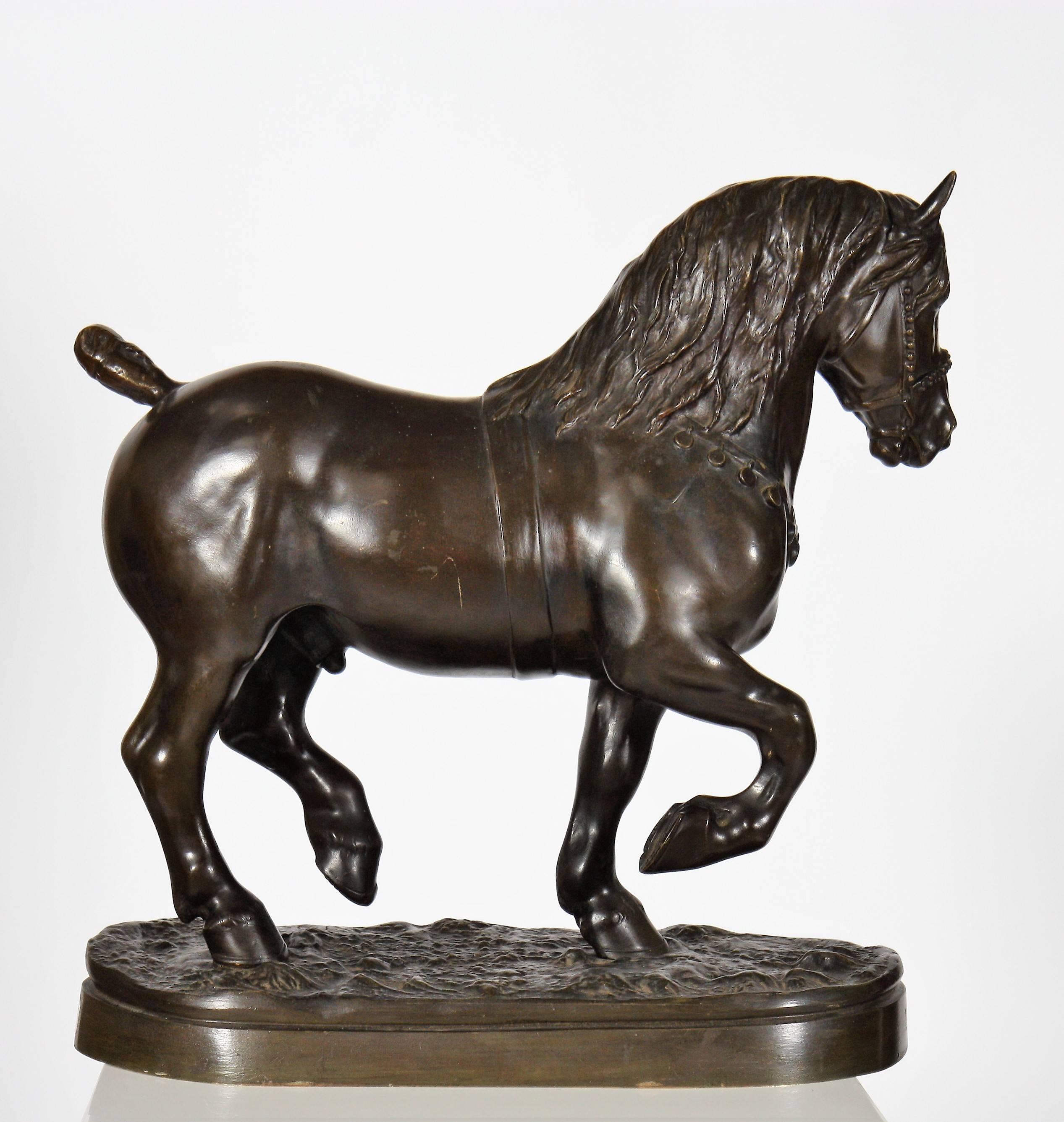 Bronze with brown patina representing a presentation horse
19th century period.
Dimension: Height 48 x width 44 cm, depth 21 cm

Jean Joire, born Jean Victor François Joseph Joire, September 5, 1862 in Lille, and died September 8, 1950 in the